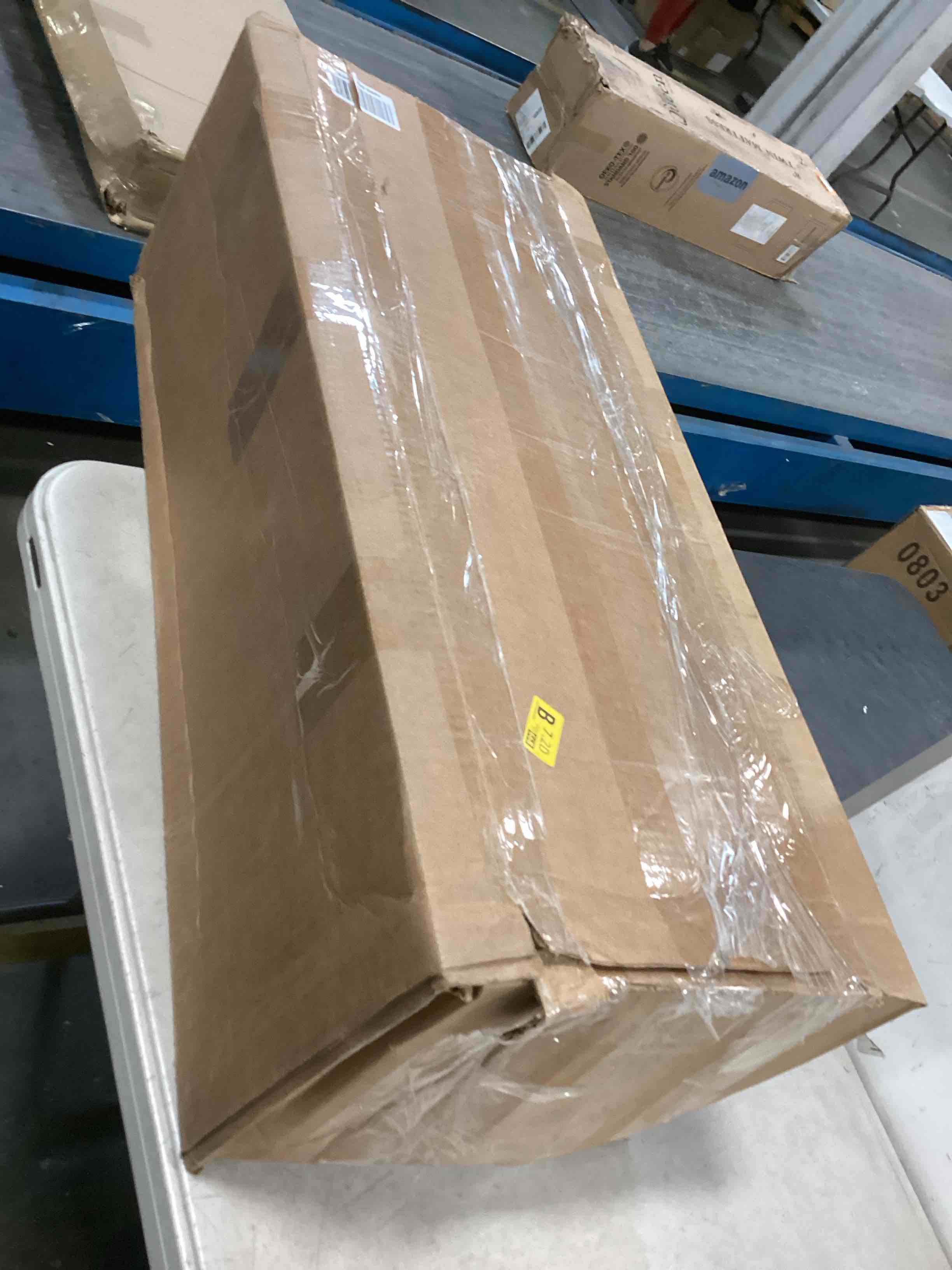 https://s3.amazonaws.com/lotting-images-prod/bidfta/YEL5979660_1709124587910.jpeg