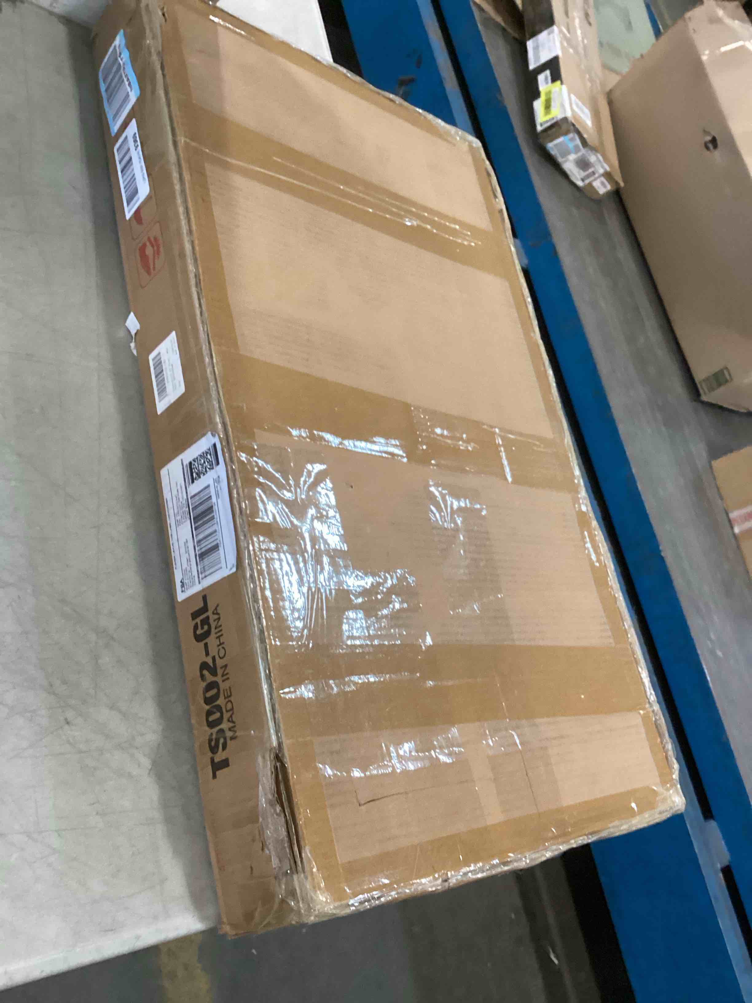 https://s3.amazonaws.com/lotting-images-prod/bidfta/YEL5980103_1709232799016.jpeg