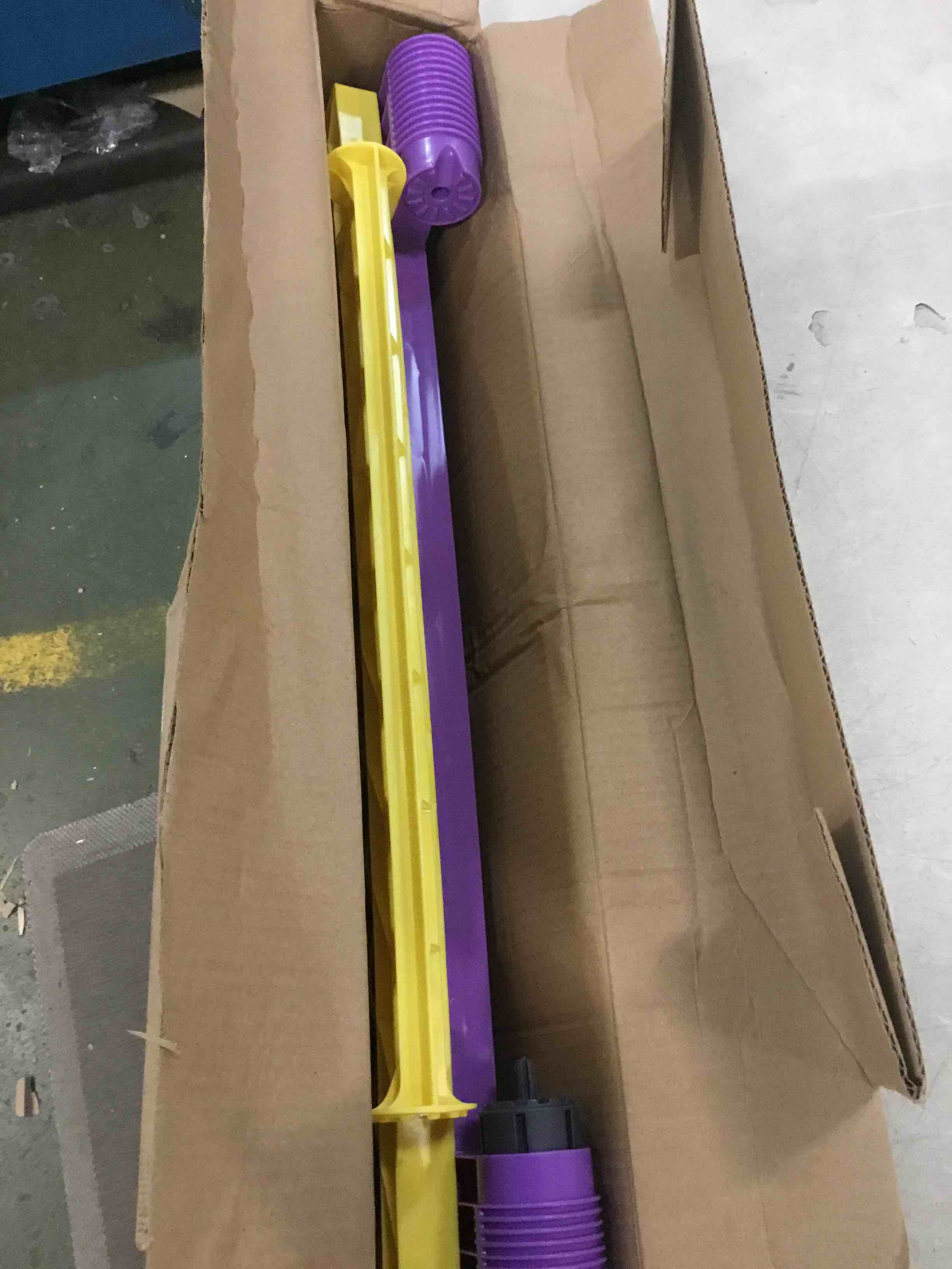 https://s3.amazonaws.com/lotting-images-prod/bidfta/YEL5980399_1709326637123.jpeg