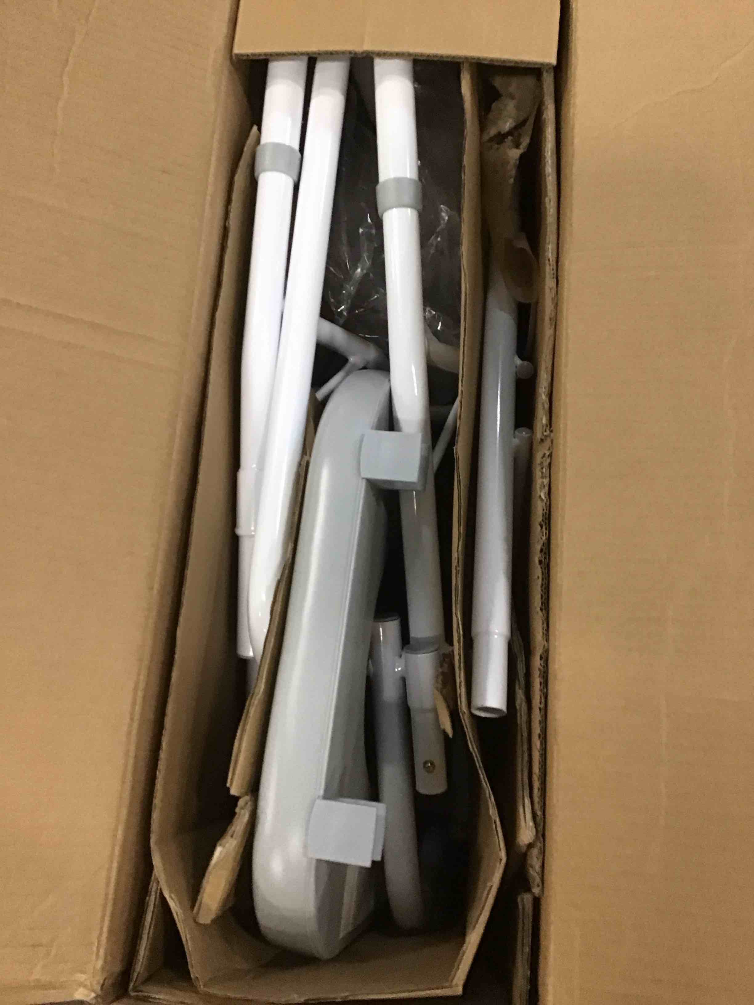 https://s3.amazonaws.com/lotting-images-prod/bidfta/YEL5980593_1709406512615.jpeg