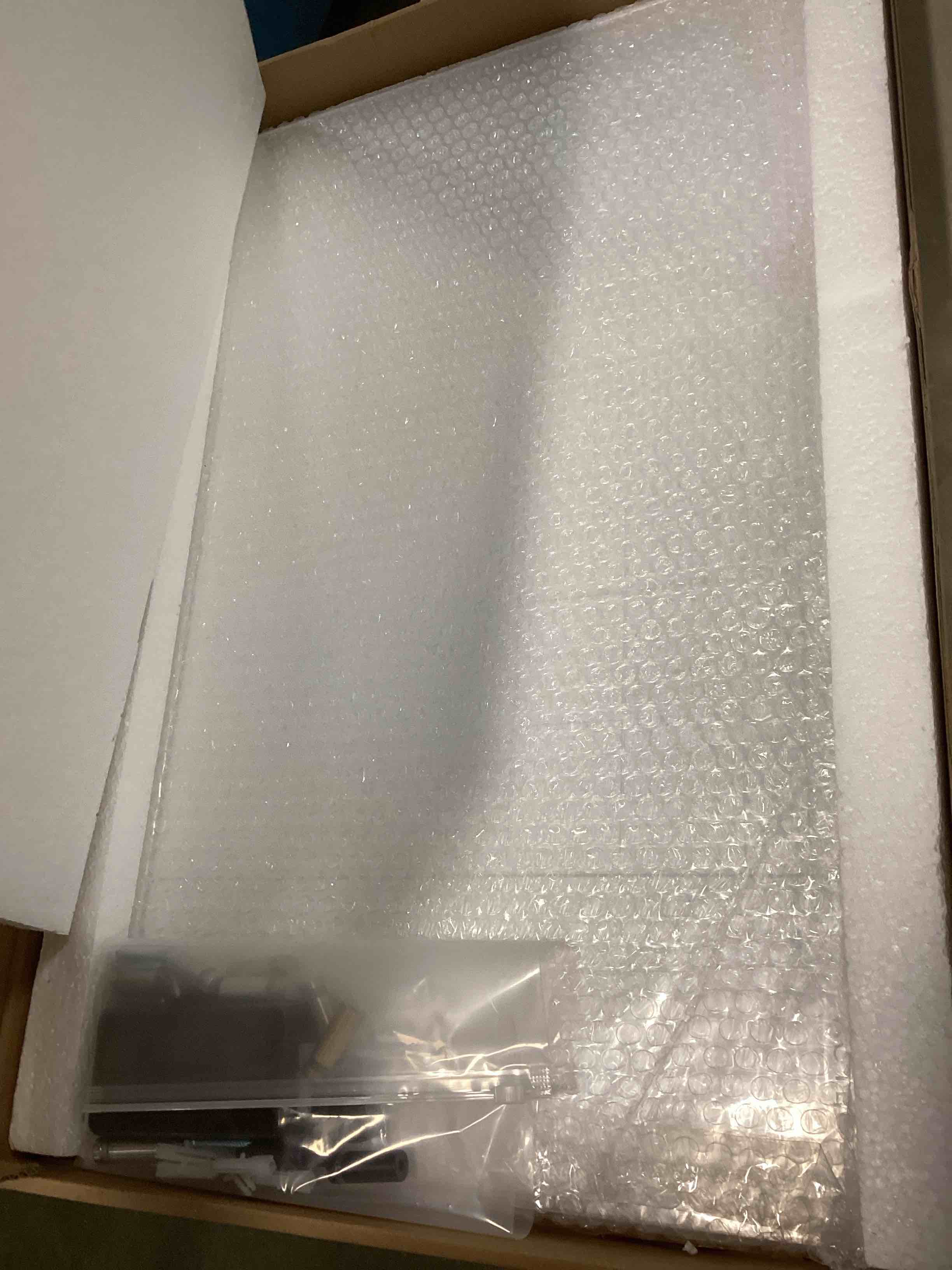 https://s3.amazonaws.com/lotting-images-prod/bidfta/YEL5980895_1709642070937.jpeg