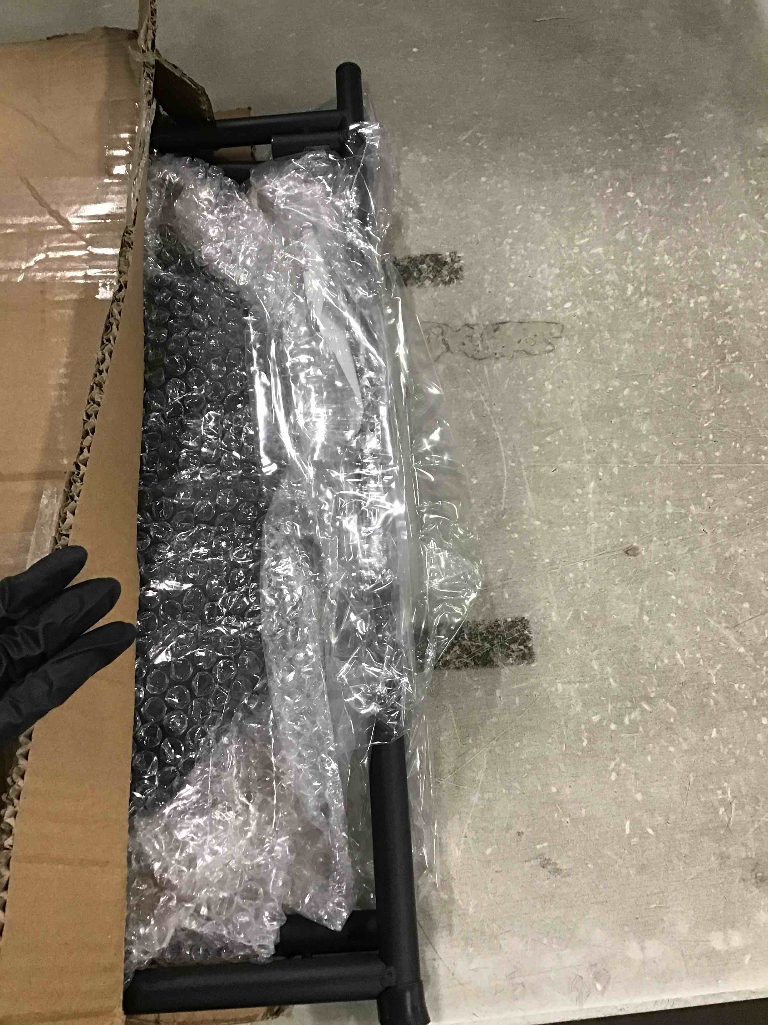 https://s3.amazonaws.com/lotting-images-prod/bidfta/YEL5981240_1709045231847.jpeg