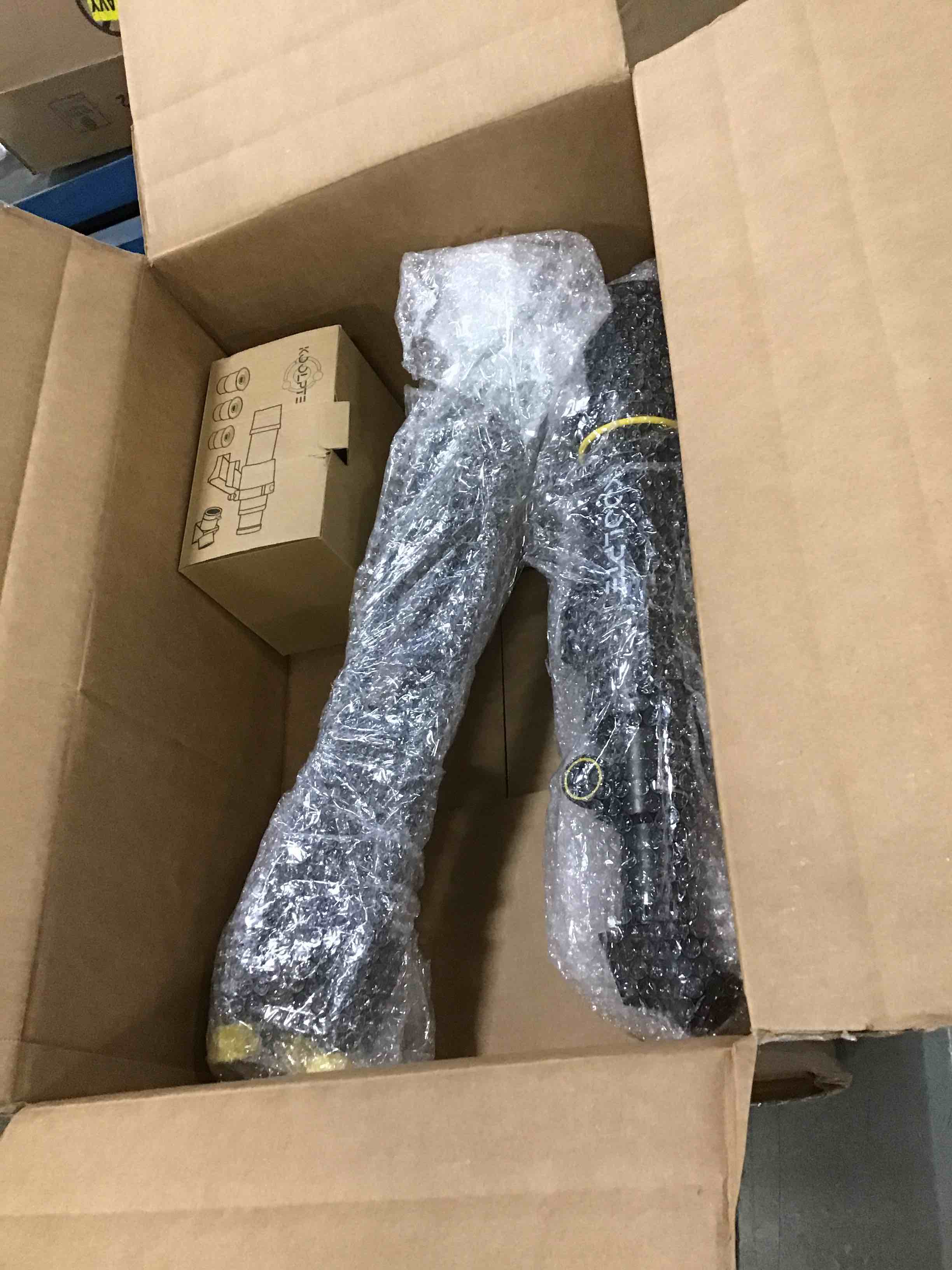https://s3.amazonaws.com/lotting-images-prod/bidfta/YEL5981556_1709146893803.jpeg