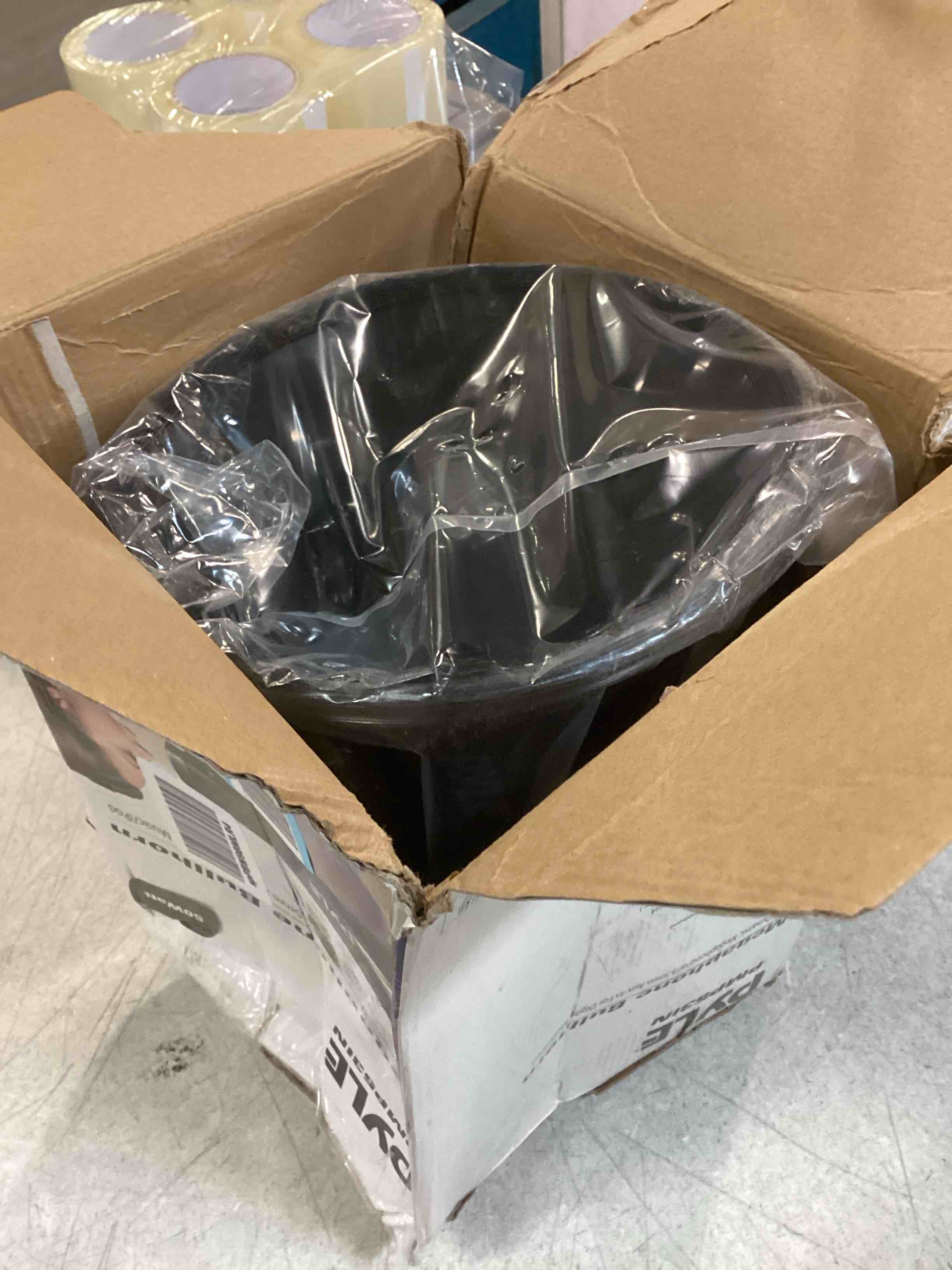 https://s3.amazonaws.com/lotting-images-prod/bidfta/YEL5982338_1709475350013.jpeg