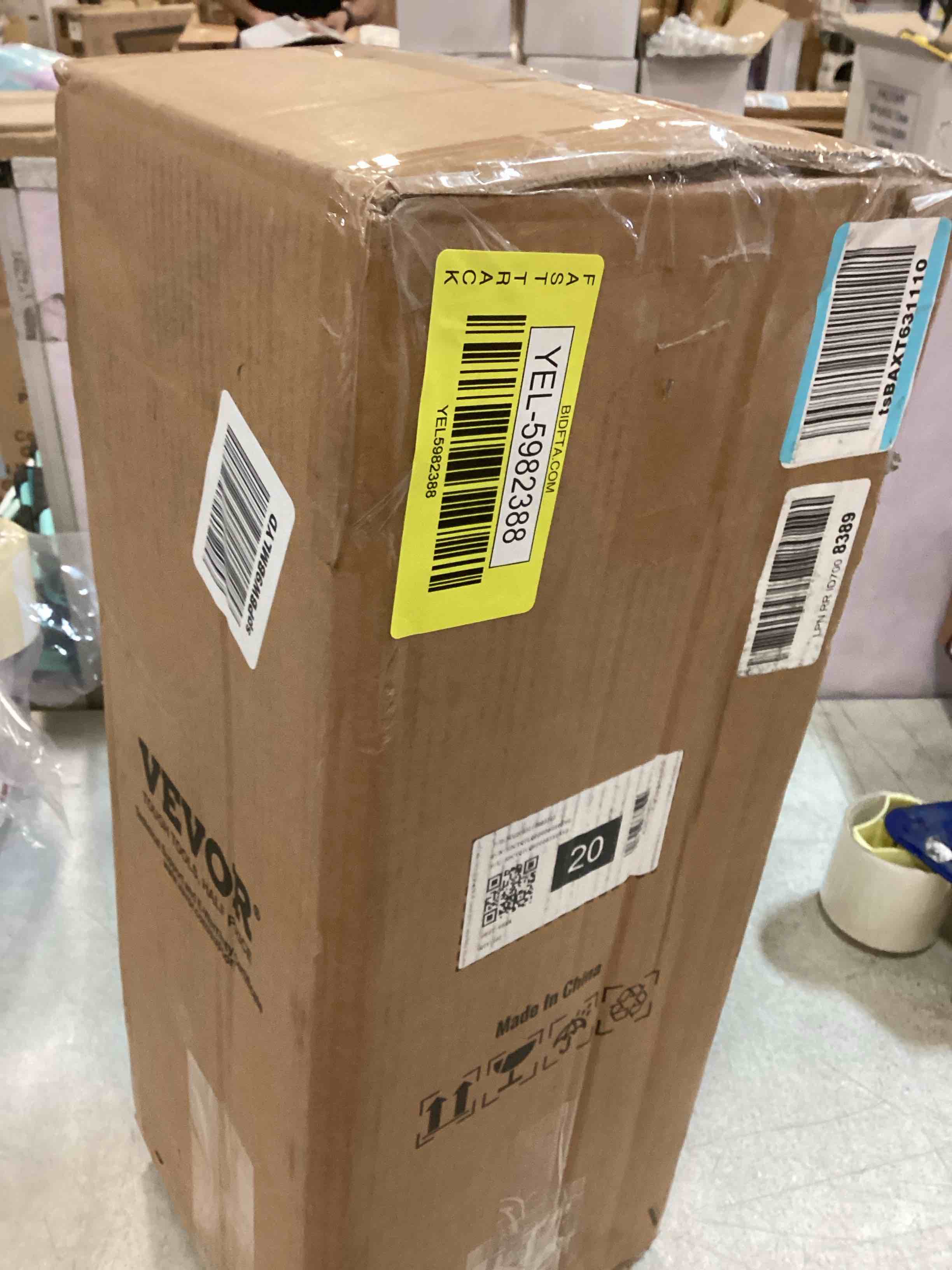 https://s3.amazonaws.com/lotting-images-prod/bidfta/YEL5982388_1709480395042.jpeg