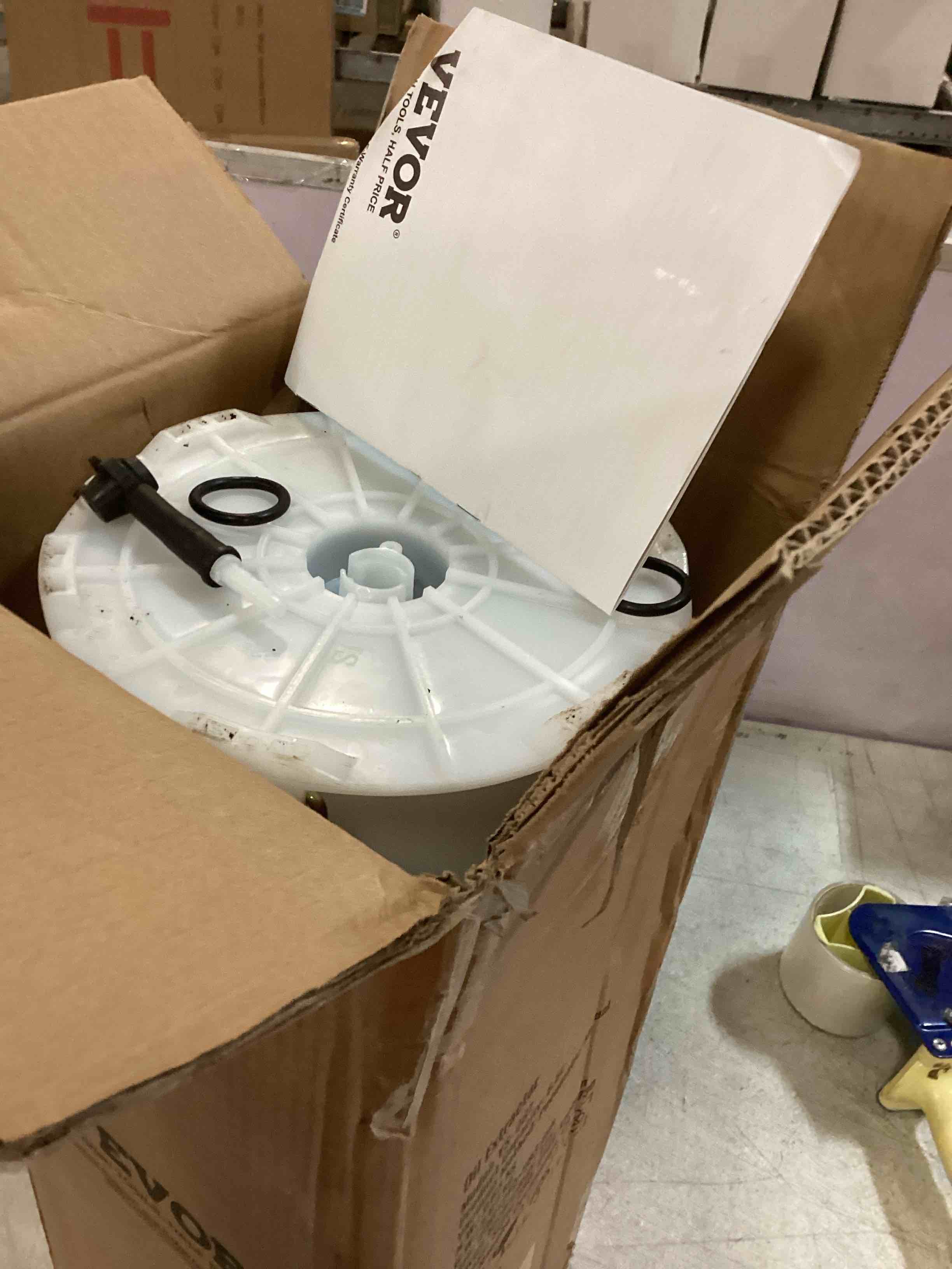 https://s3.amazonaws.com/lotting-images-prod/bidfta/YEL5982388_1709480410337.jpeg
