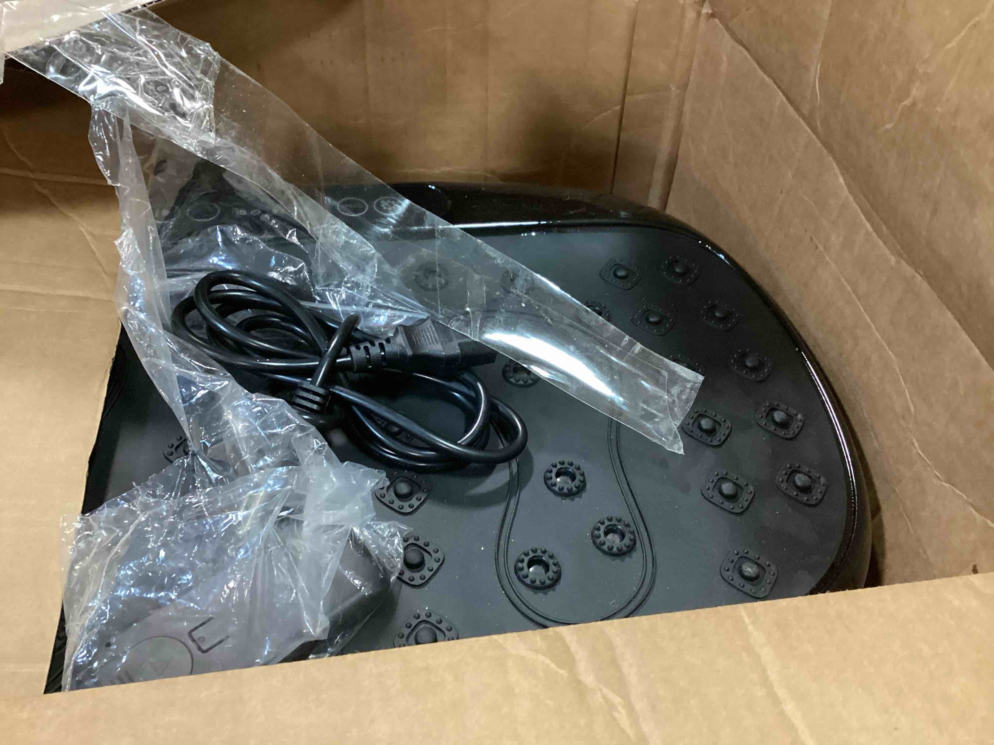 https://s3.amazonaws.com/lotting-images-prod/bidfta/YEL5983268_1709403784596.jpeg