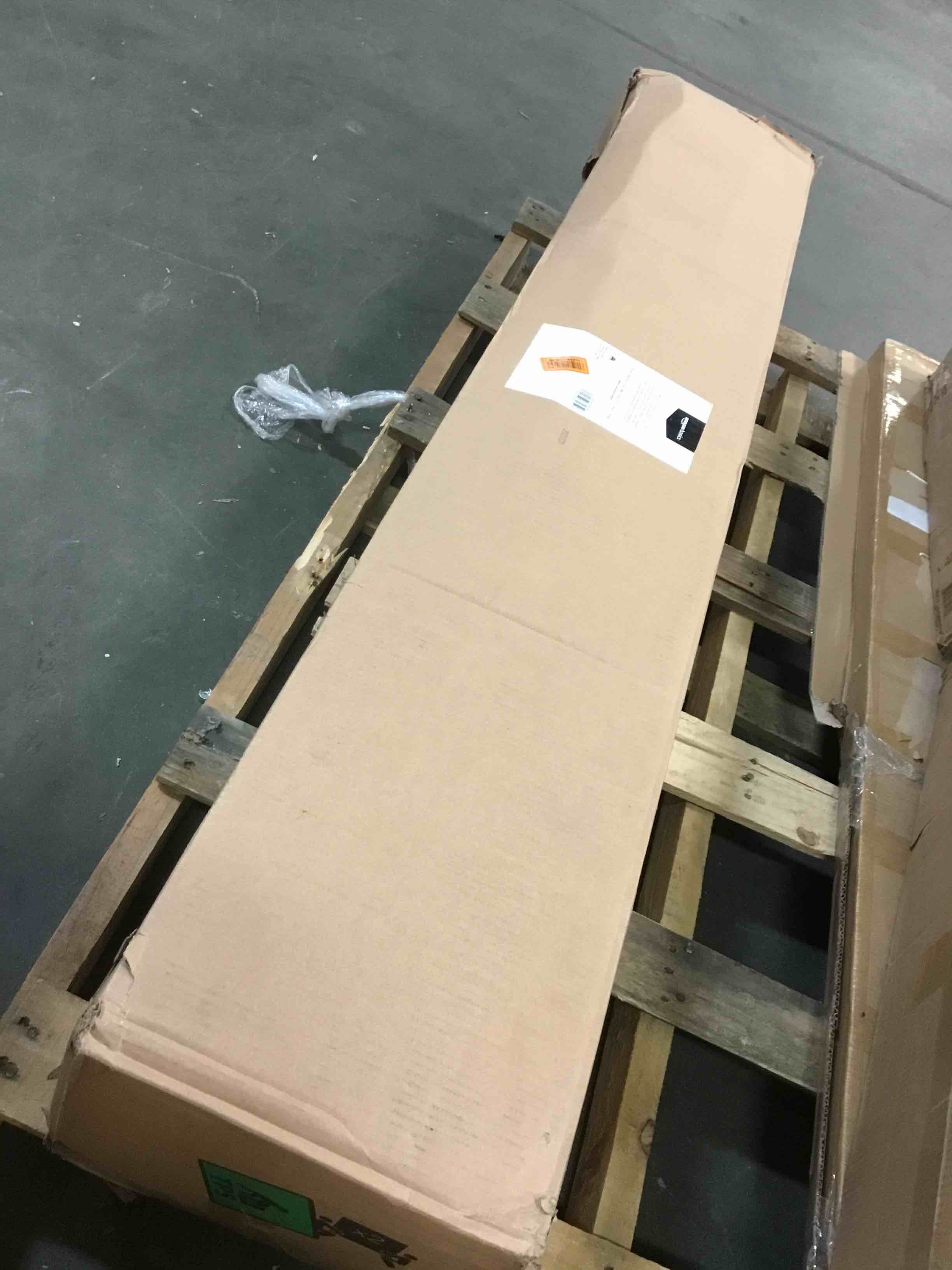 https://s3.amazonaws.com/lotting-images-prod/bidfta/YEL5983328_1709554672990.jpeg