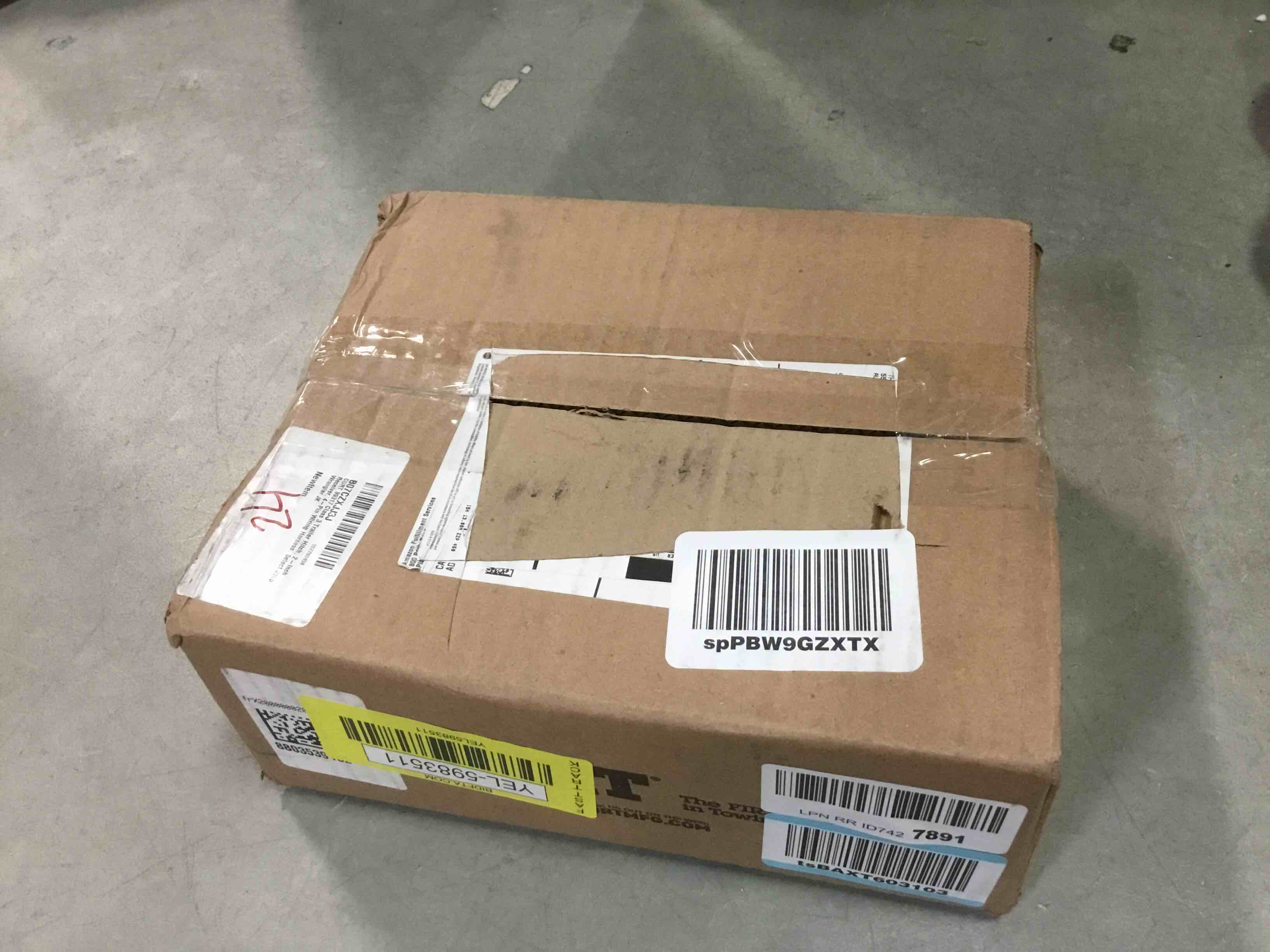 https://s3.amazonaws.com/lotting-images-prod/bidfta/YEL5983511_1709577409685.jpeg