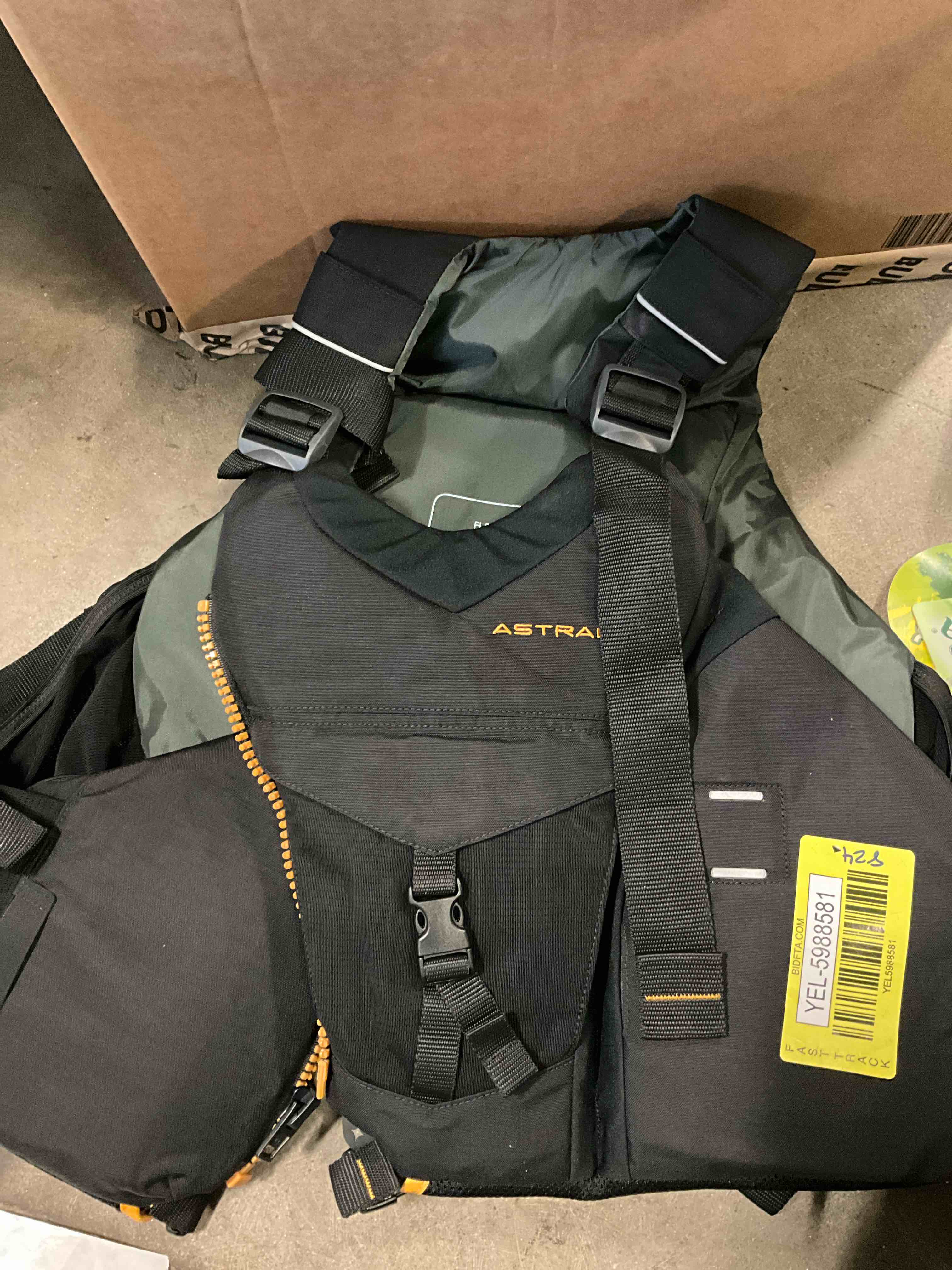 https://s3.amazonaws.com/lotting-images-prod/bidfta/YEL5988581_1715722268504.jpeg