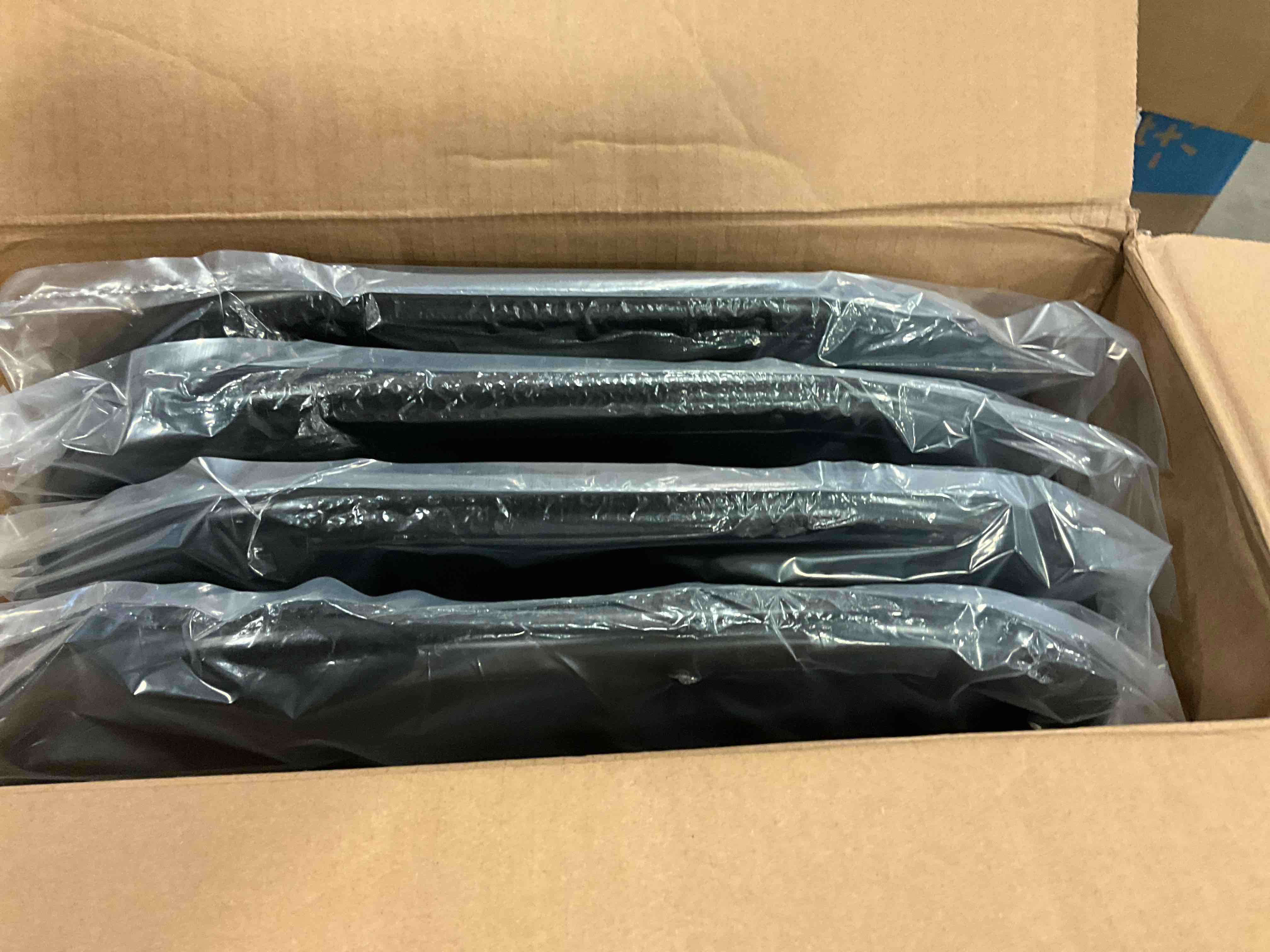 https://s3.amazonaws.com/lotting-images-prod/bidfta/YEL5989345_1722958188162.jpeg