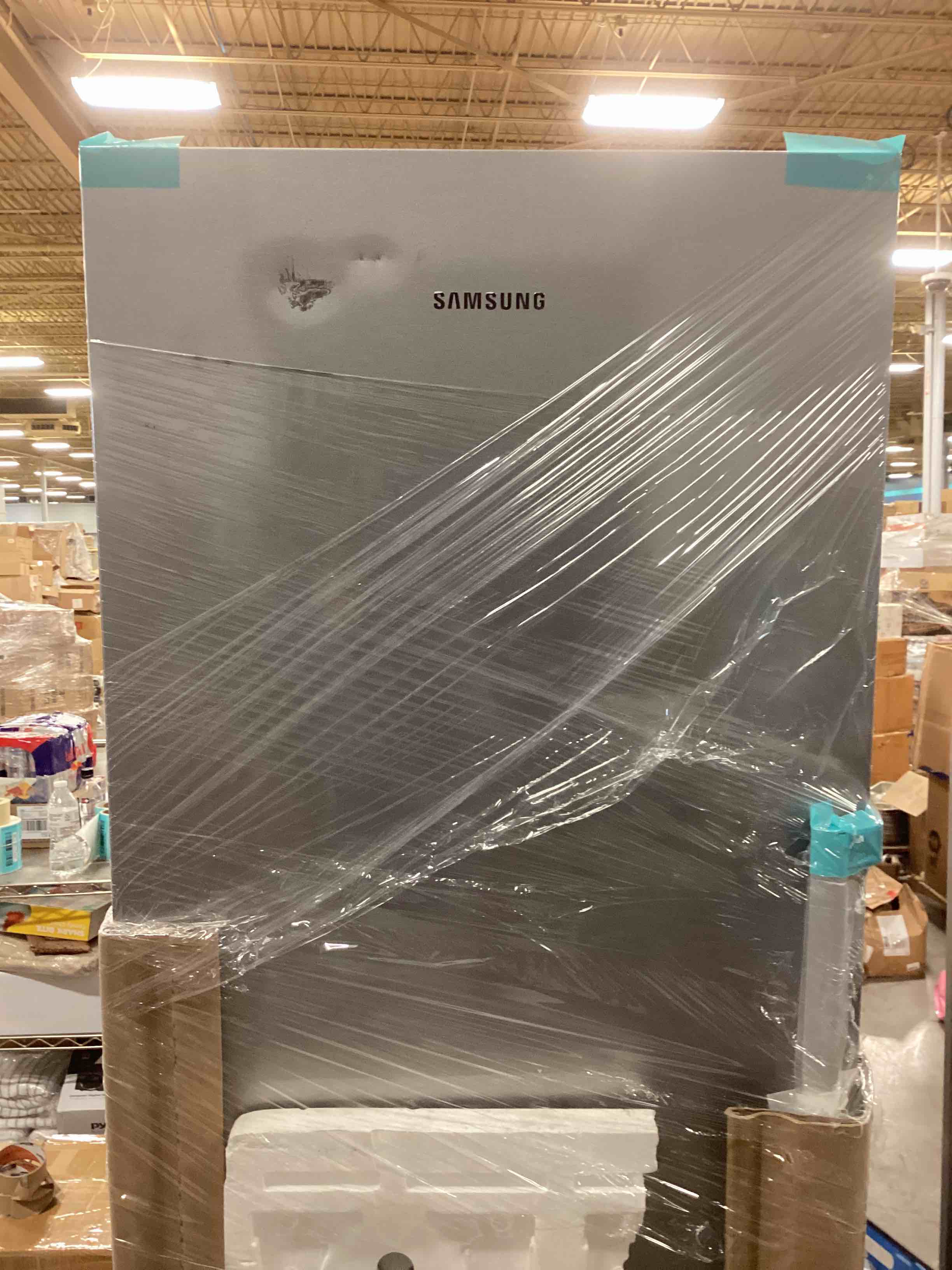 https://s3.amazonaws.com/lotting-images-prod/bidfta/YEL5994310_1710343465922.jpeg