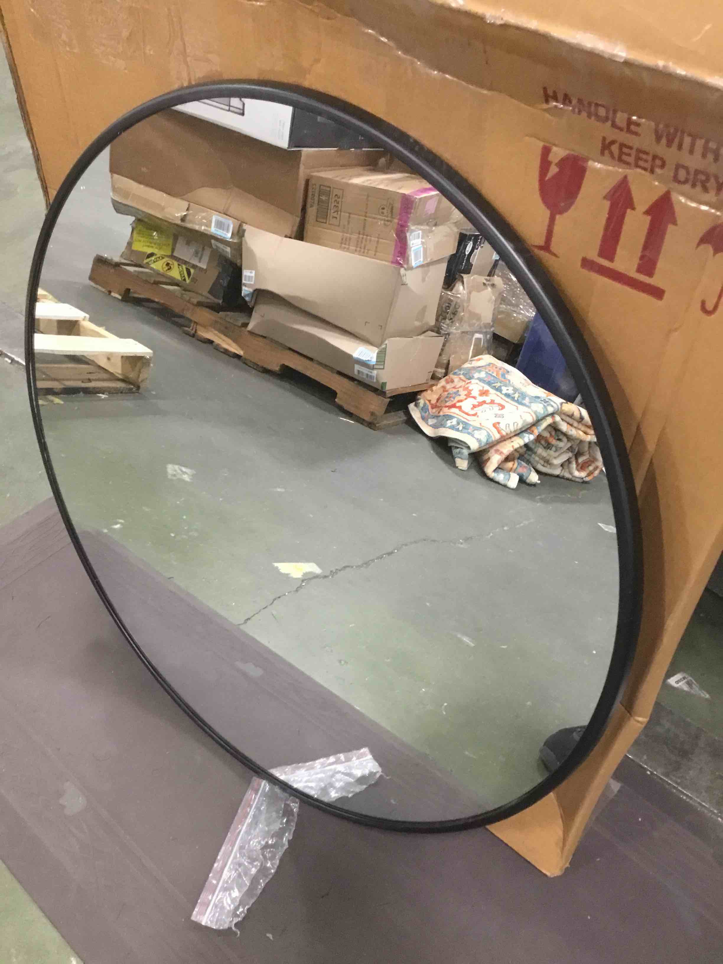 https://s3.amazonaws.com/lotting-images-prod/bidfta/YEL5996257_1707914744956.jpeg