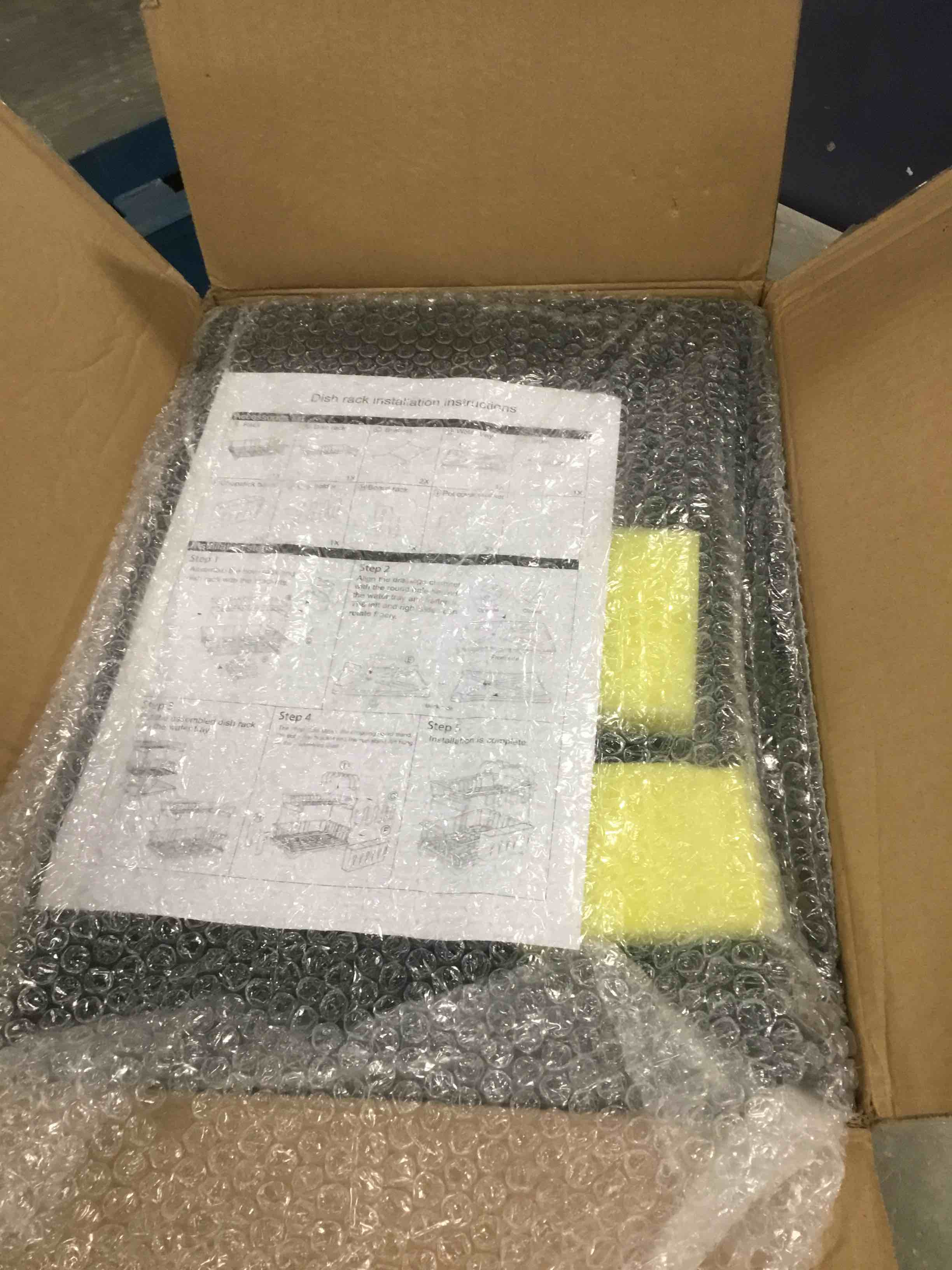 https://s3.amazonaws.com/lotting-images-prod/bidfta/YEL5996607_1708022554895.jpeg