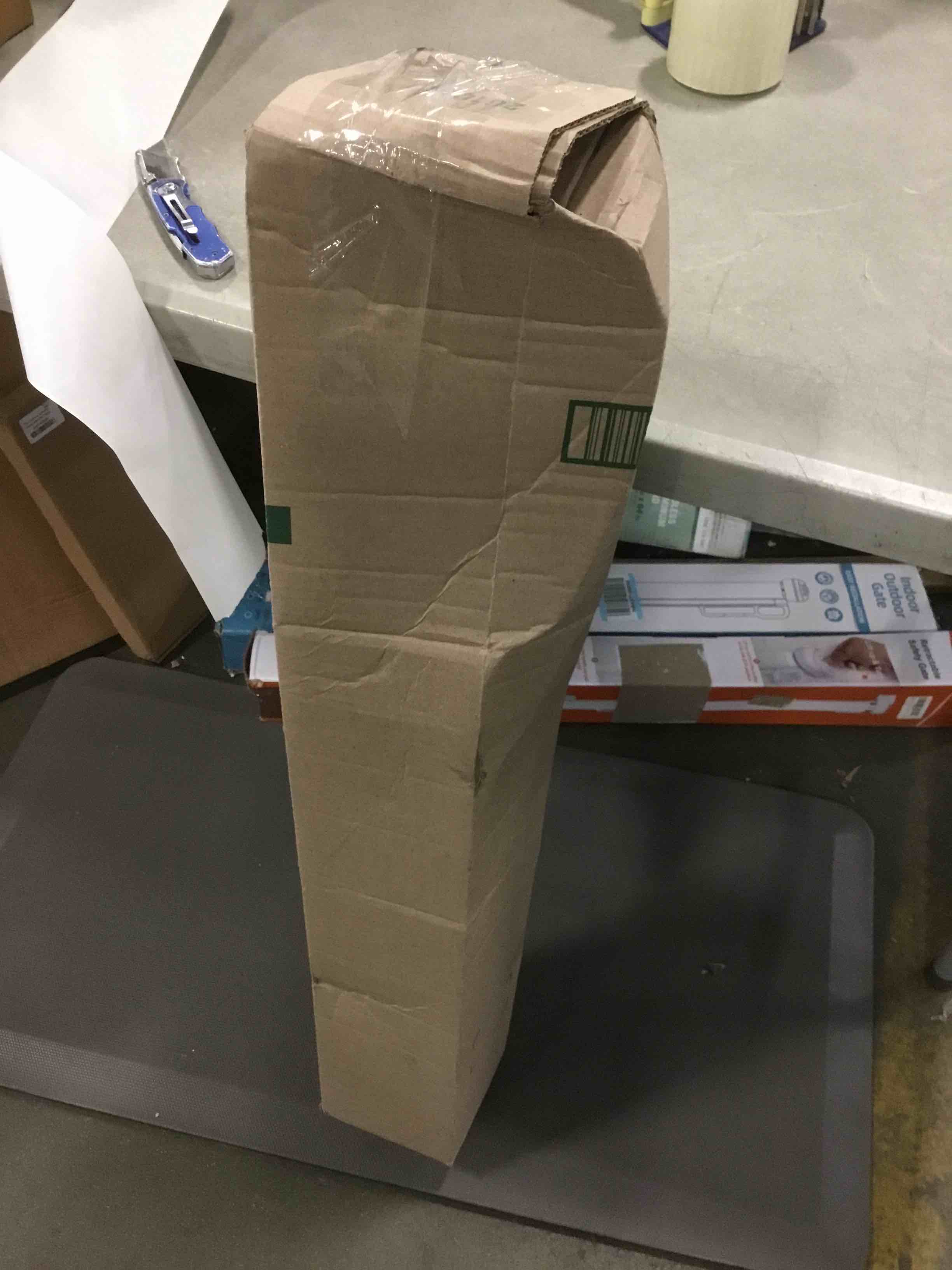 https://s3.amazonaws.com/lotting-images-prod/bidfta/YEL5996735_1708093183120.jpeg