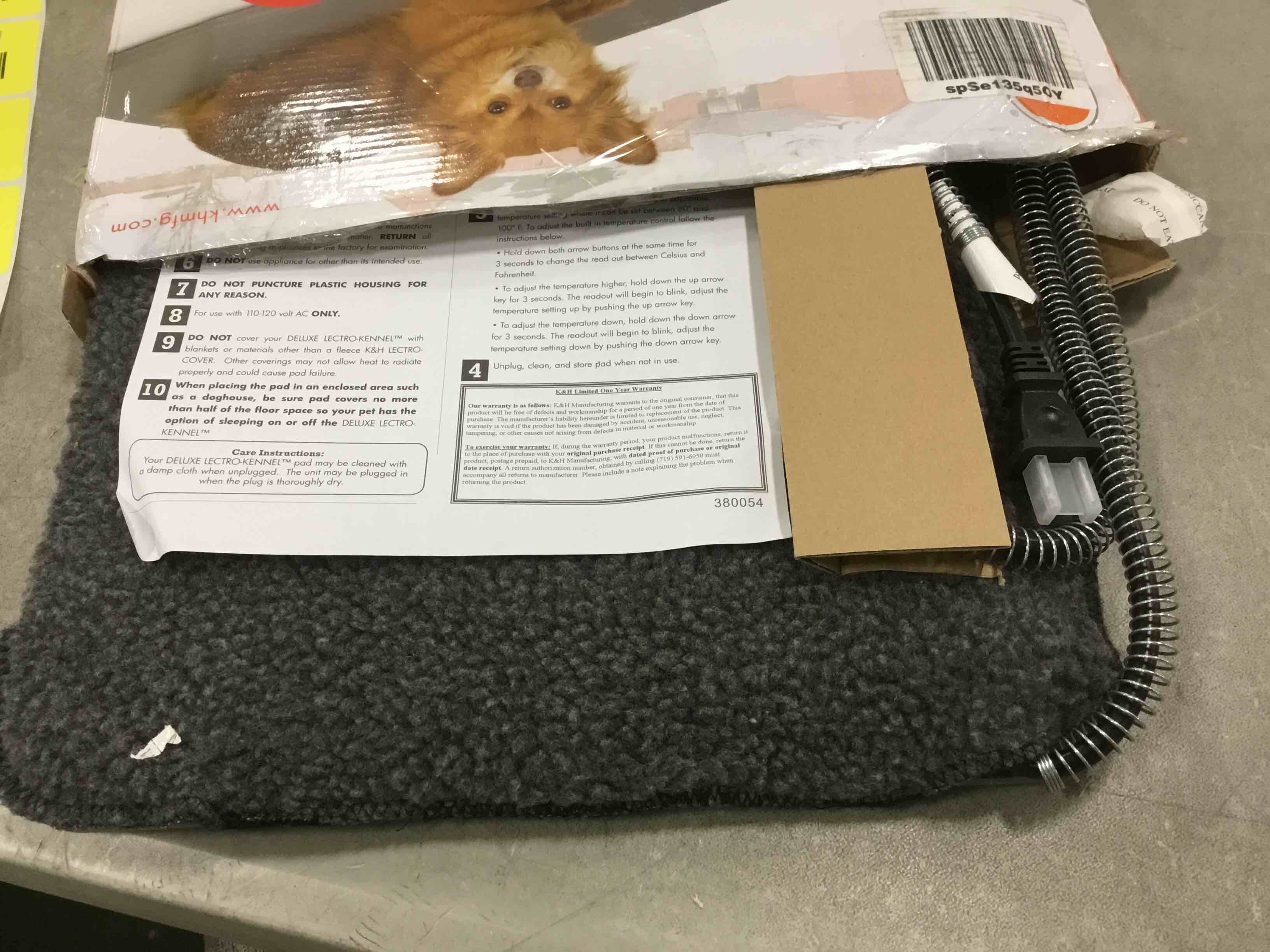 https://s3.amazonaws.com/lotting-images-prod/bidfta/YEL5996861_1708115936308.jpeg