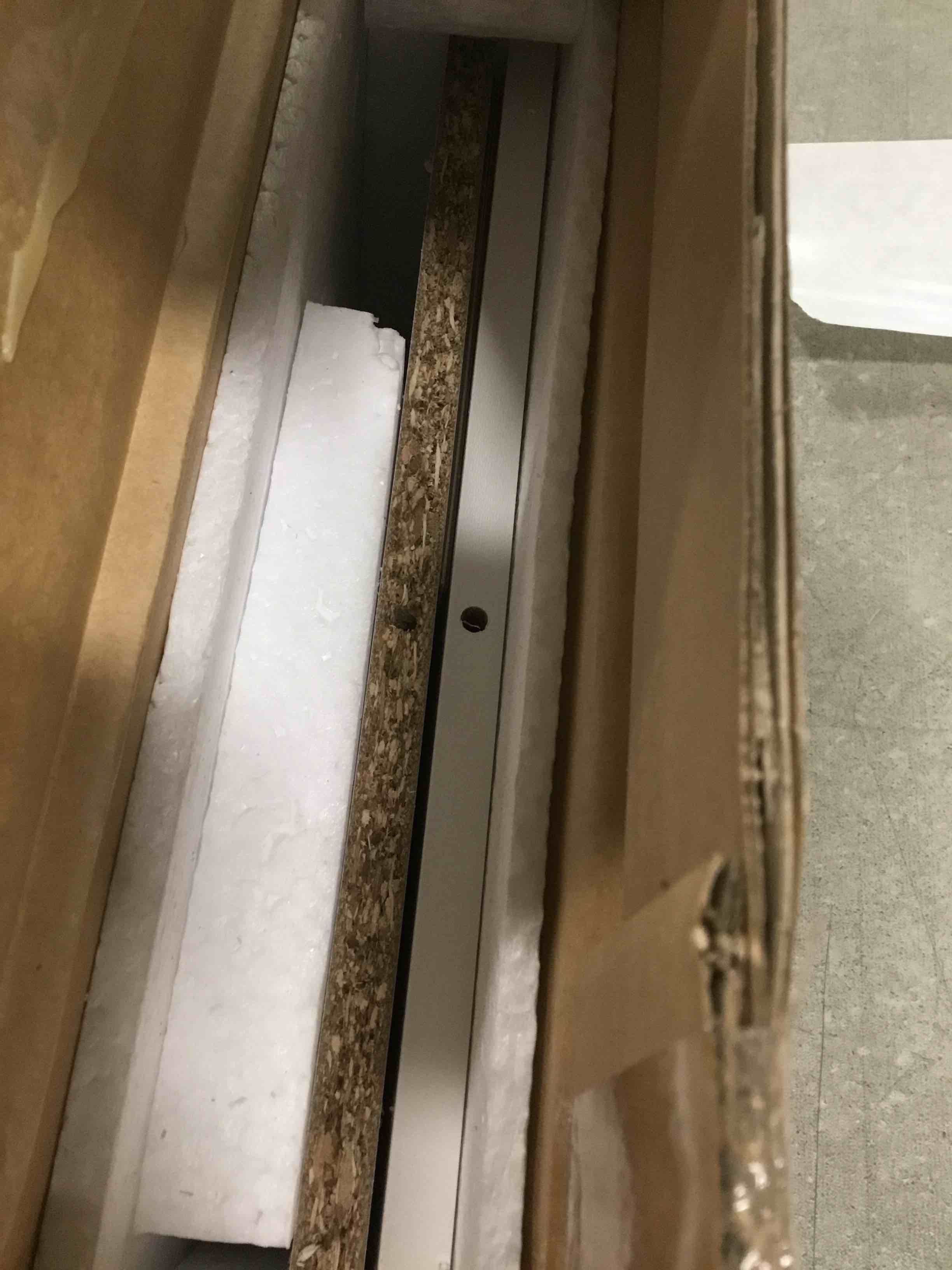 https://s3.amazonaws.com/lotting-images-prod/bidfta/YEL5996915_1708179007048.jpeg