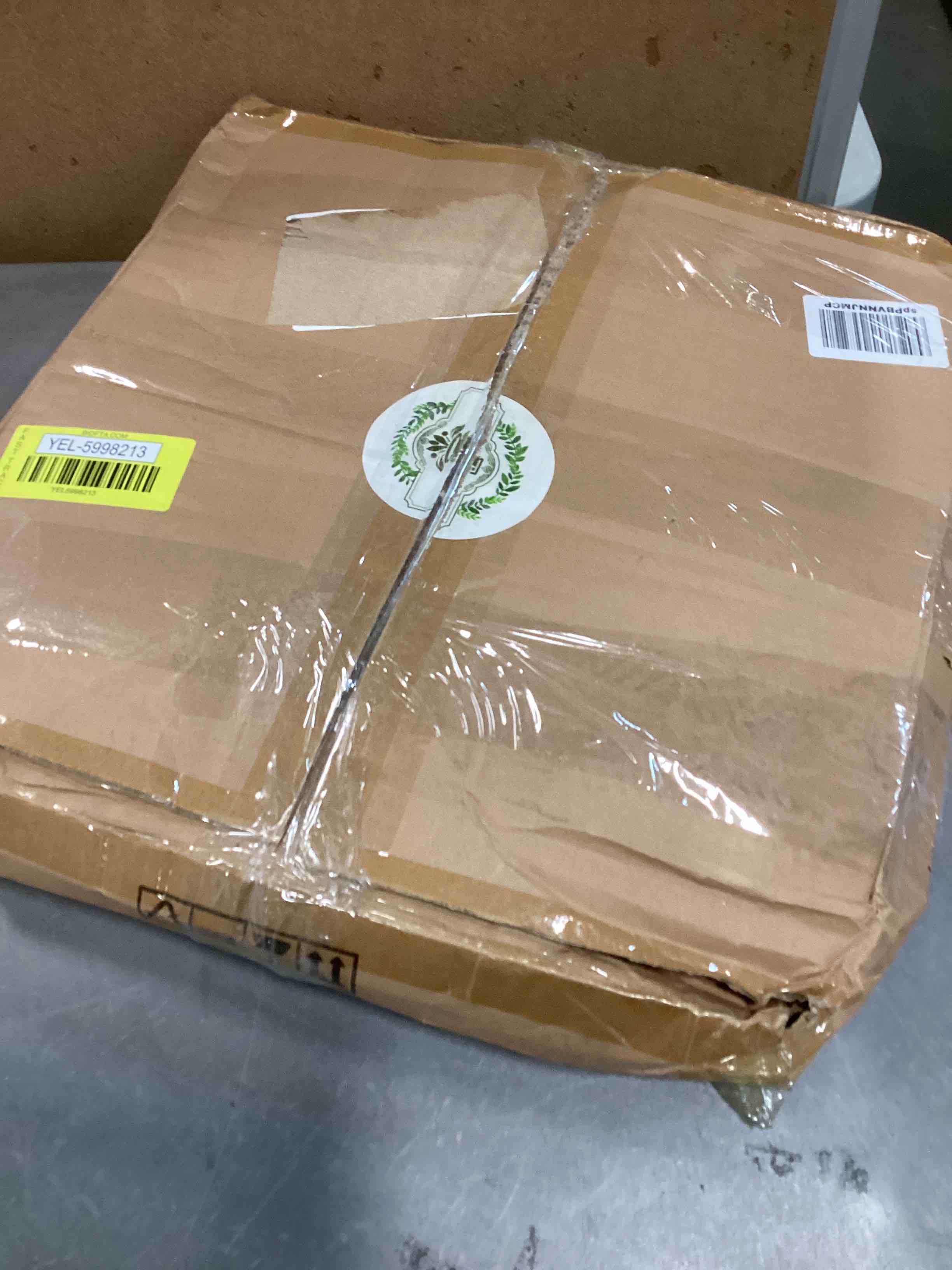 https://s3.amazonaws.com/lotting-images-prod/bidfta/YEL5998213_1707316176886.jpeg