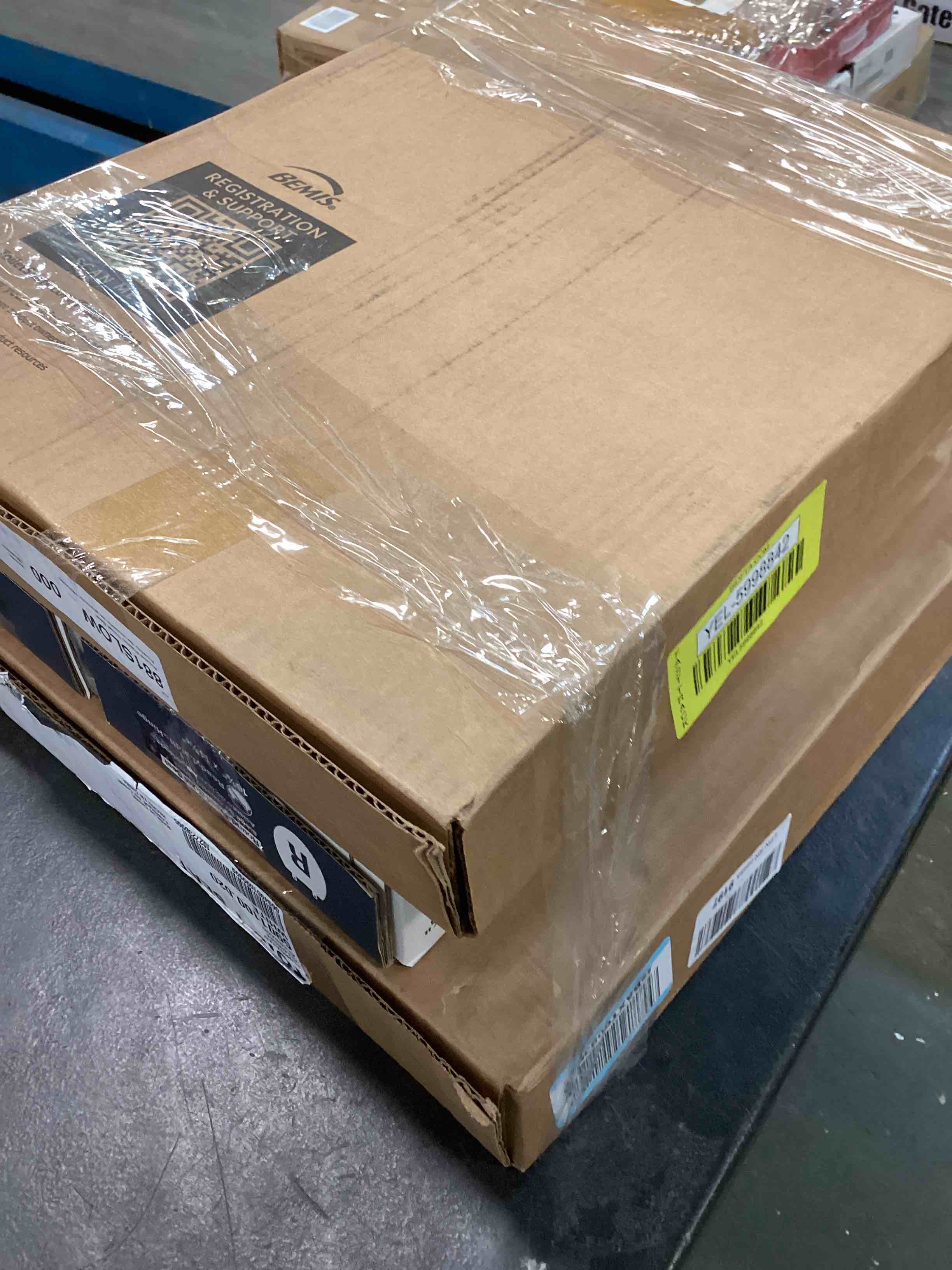 https://s3.amazonaws.com/lotting-images-prod/bidfta/YEL5998842_1707513090751.jpeg