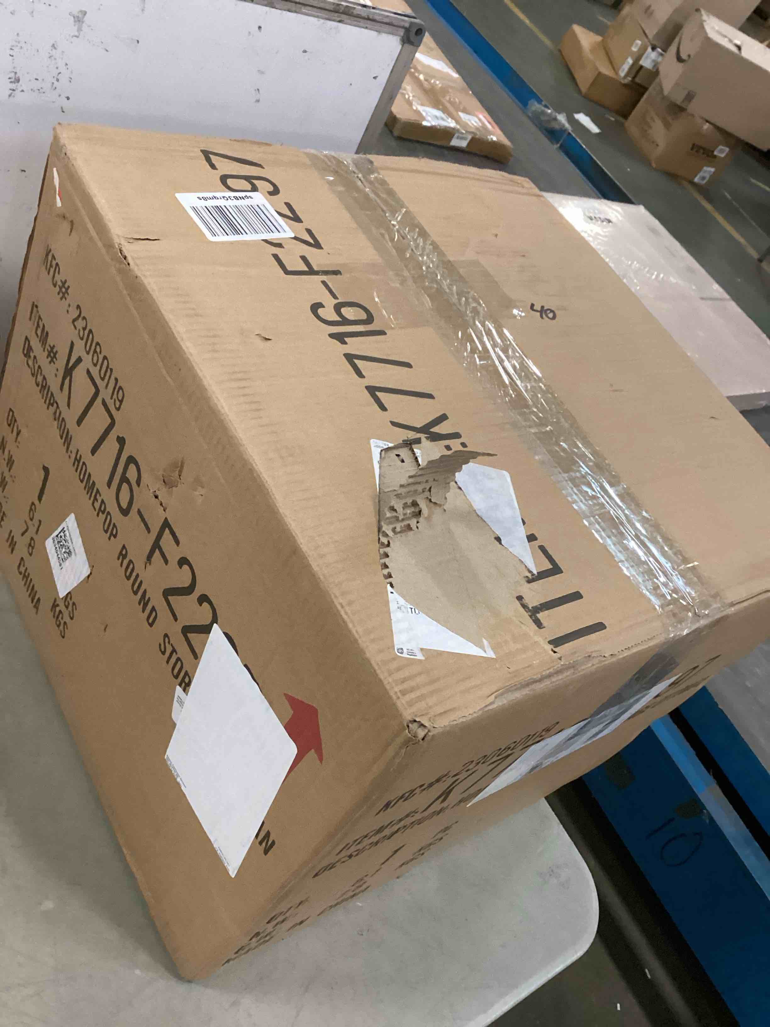 https://s3.amazonaws.com/lotting-images-prod/bidfta/YEL5999028_1707483280854.jpeg