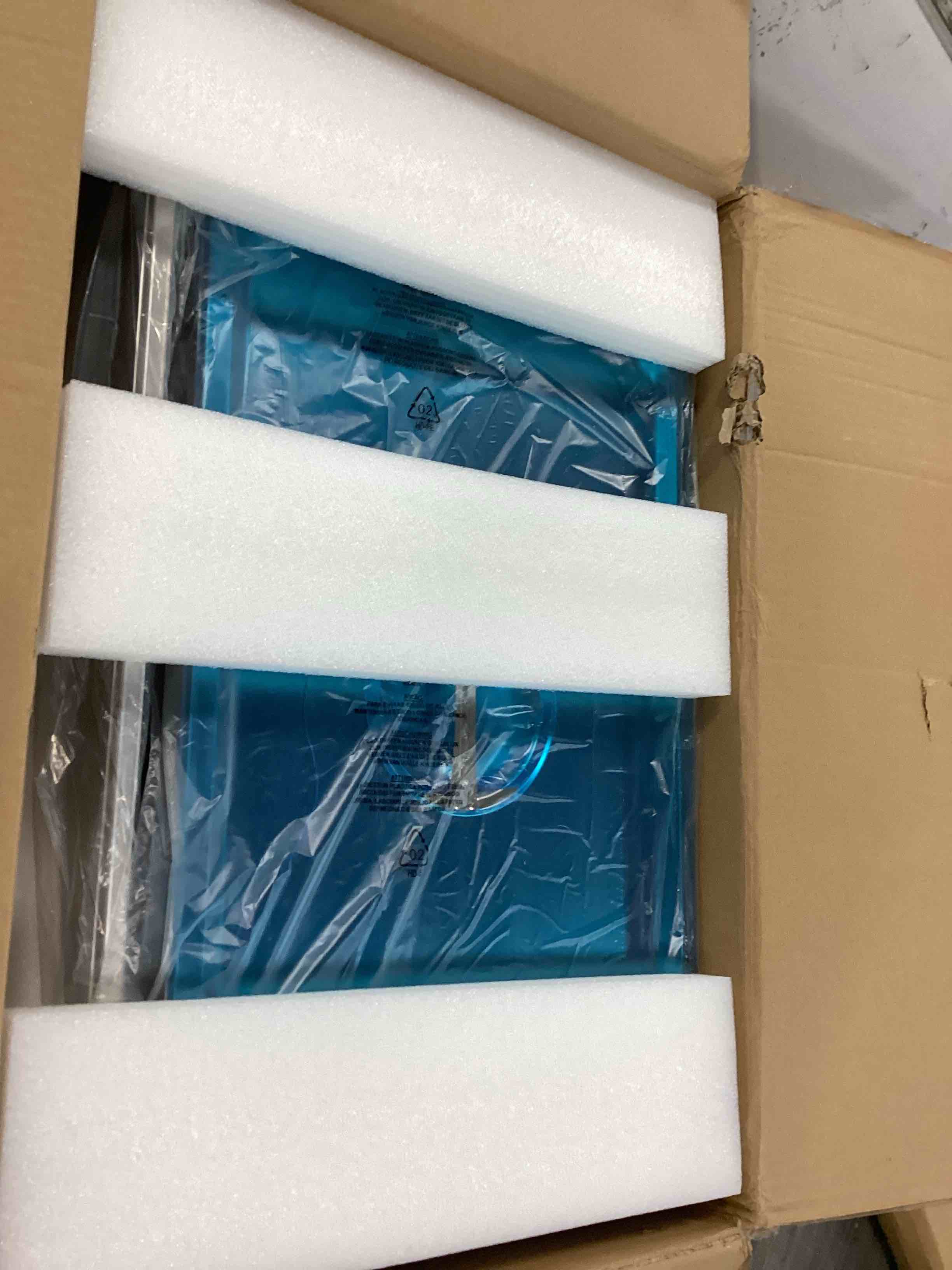 https://s3.amazonaws.com/lotting-images-prod/bidfta/YEL5999039_1707484418867.jpeg