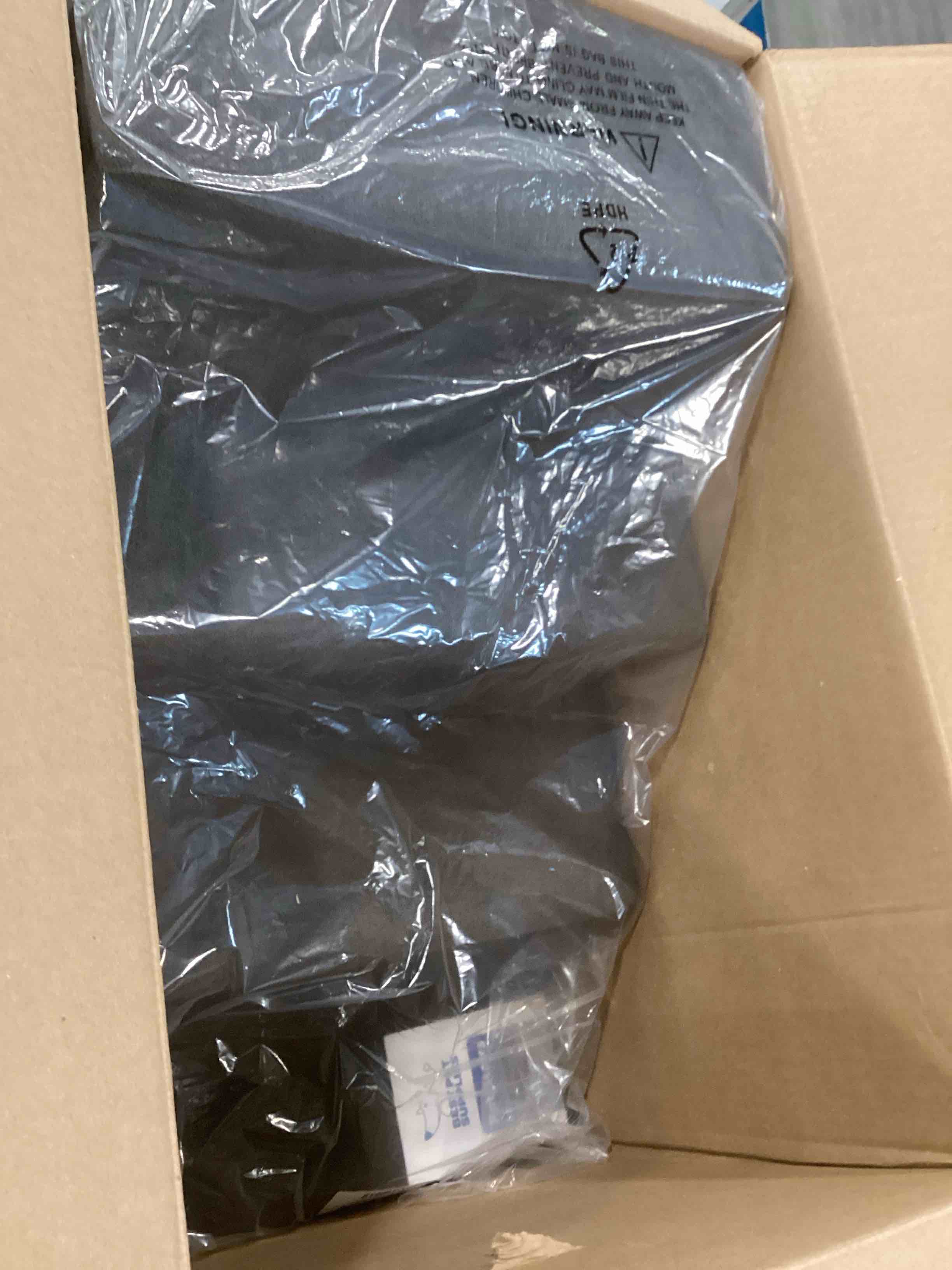 https://s3.amazonaws.com/lotting-images-prod/bidfta/YEL5999077_1707488624091.jpeg