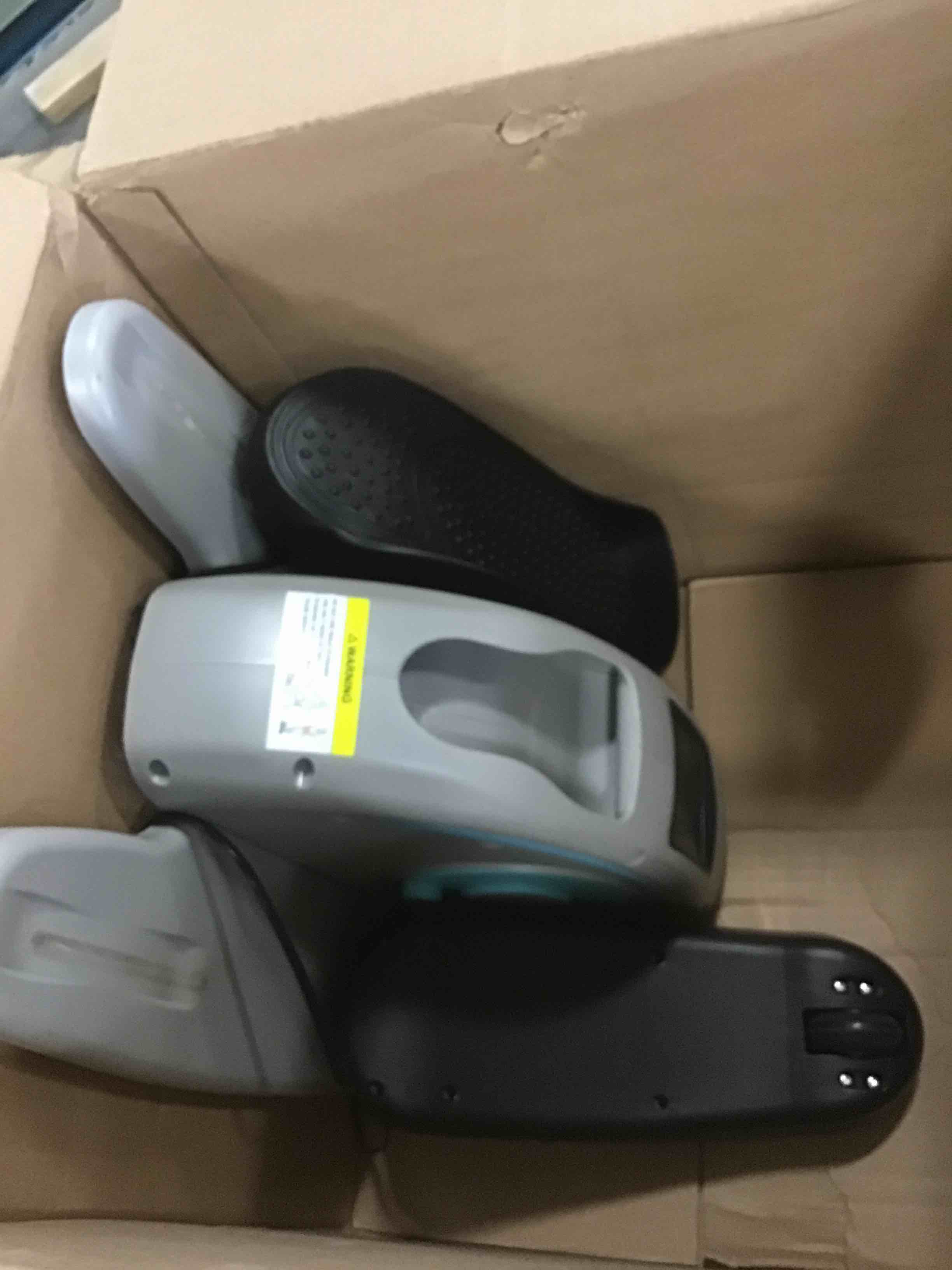 https://s3.amazonaws.com/lotting-images-prod/bidfta/YEL5999493_1707766459637.jpeg