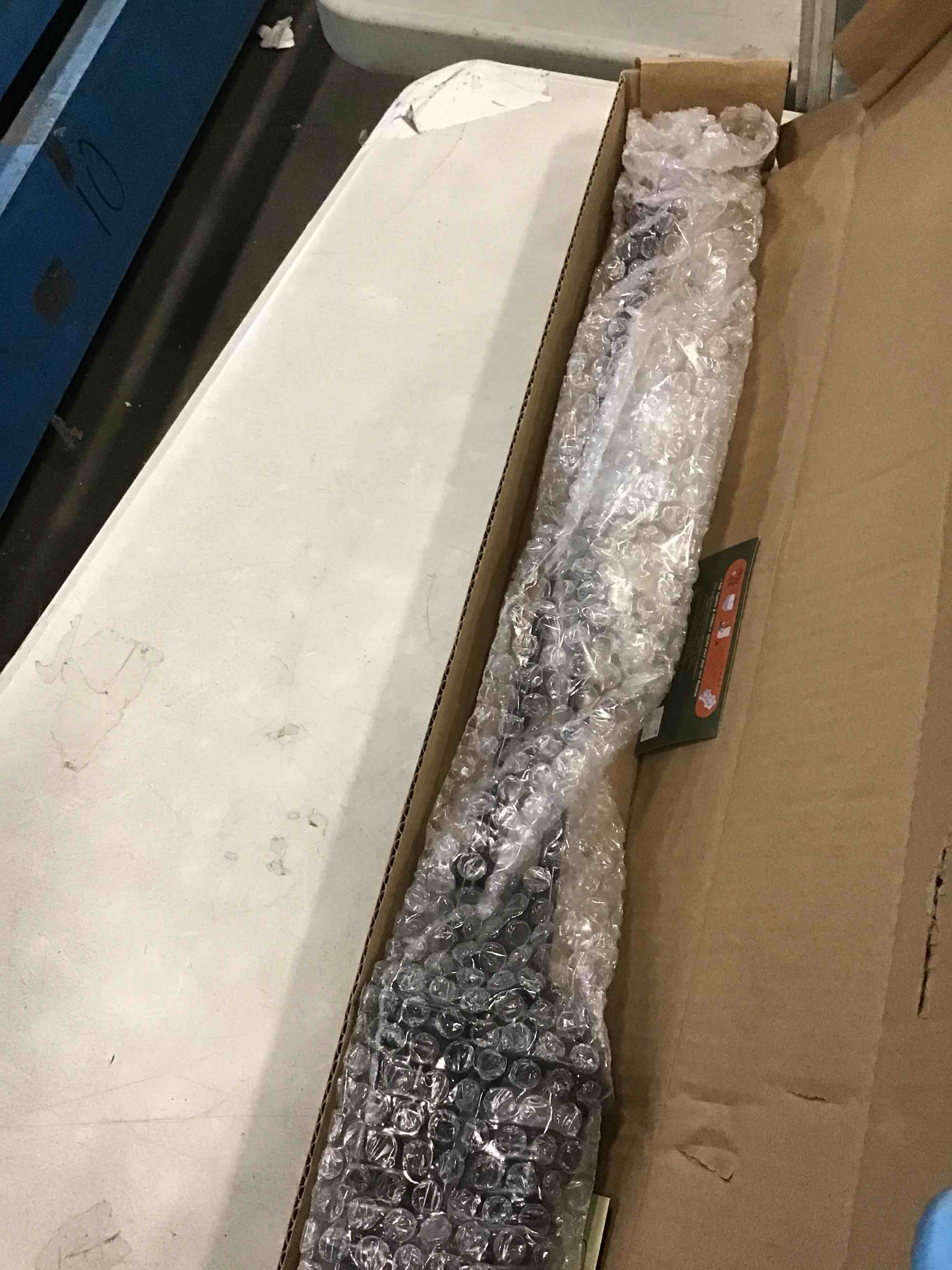 https://s3.amazonaws.com/lotting-images-prod/bidfta/YEL5999535_1707771955572.jpeg