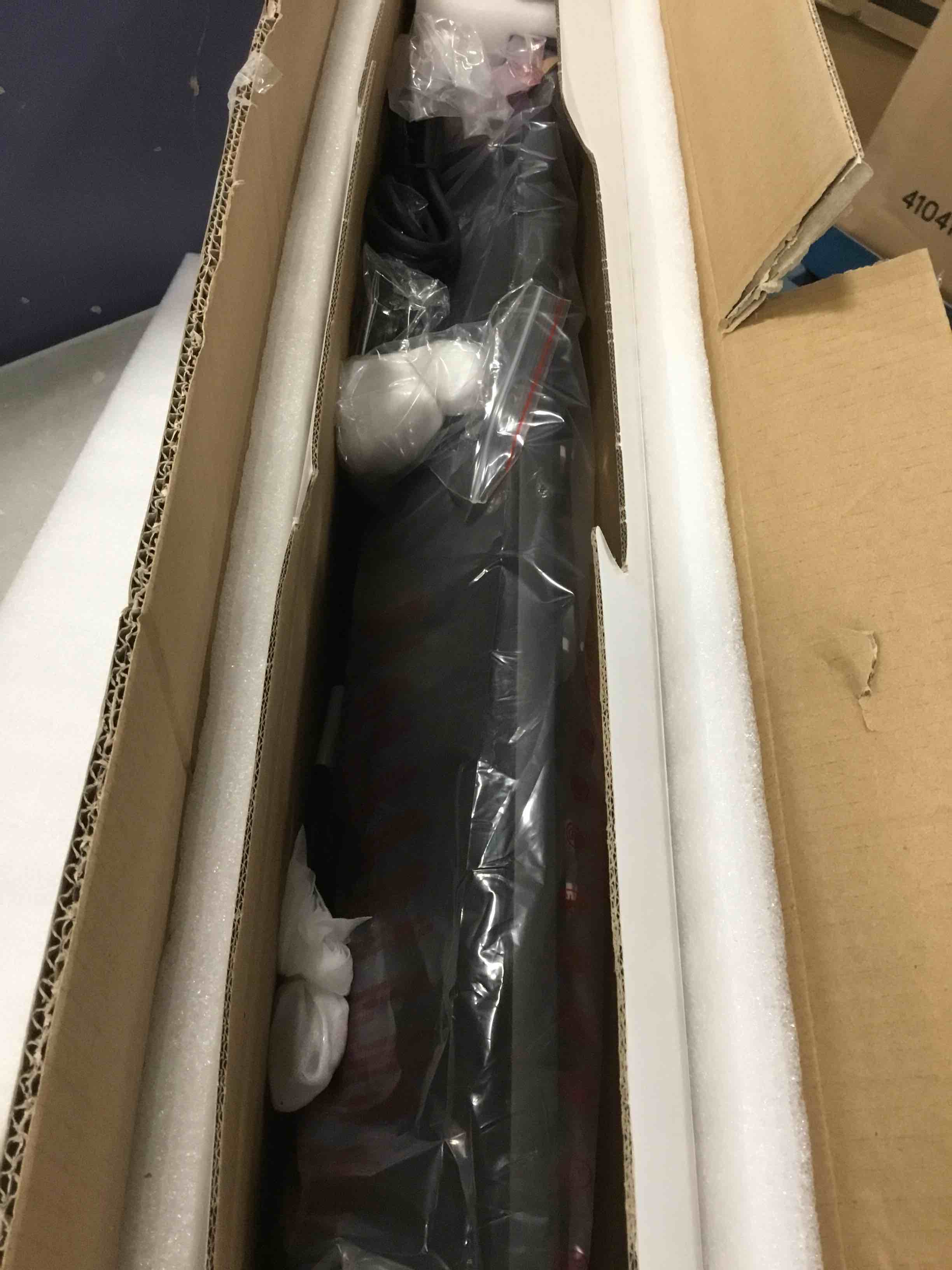 https://s3.amazonaws.com/lotting-images-prod/bidfta/YEL5999633_1707838092107.jpeg