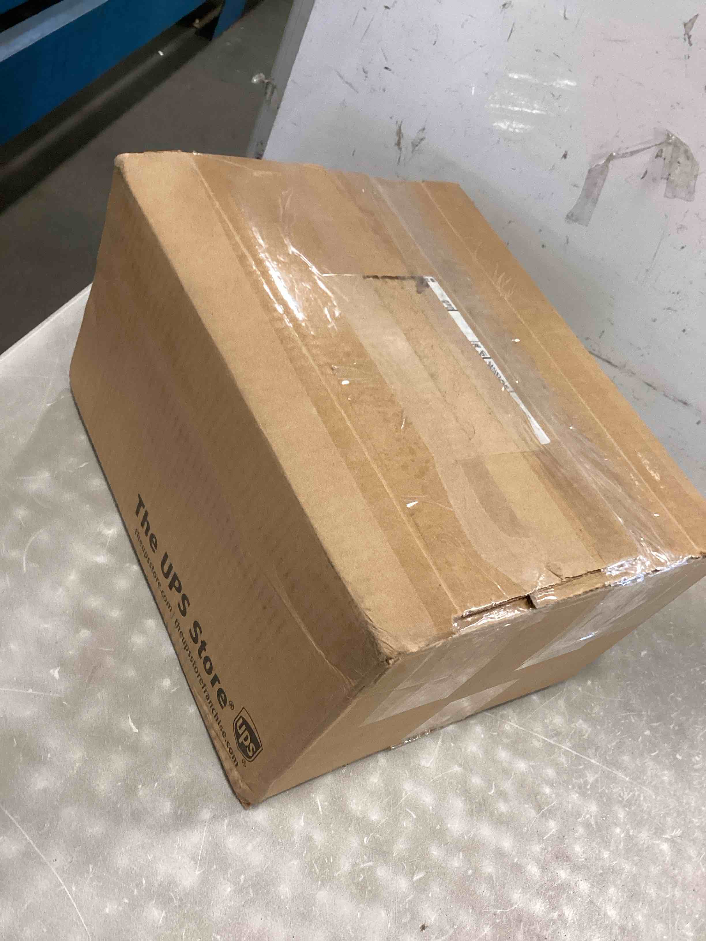 https://s3.amazonaws.com/lotting-images-prod/bidfta/YEL5999933_1707936301068.jpeg