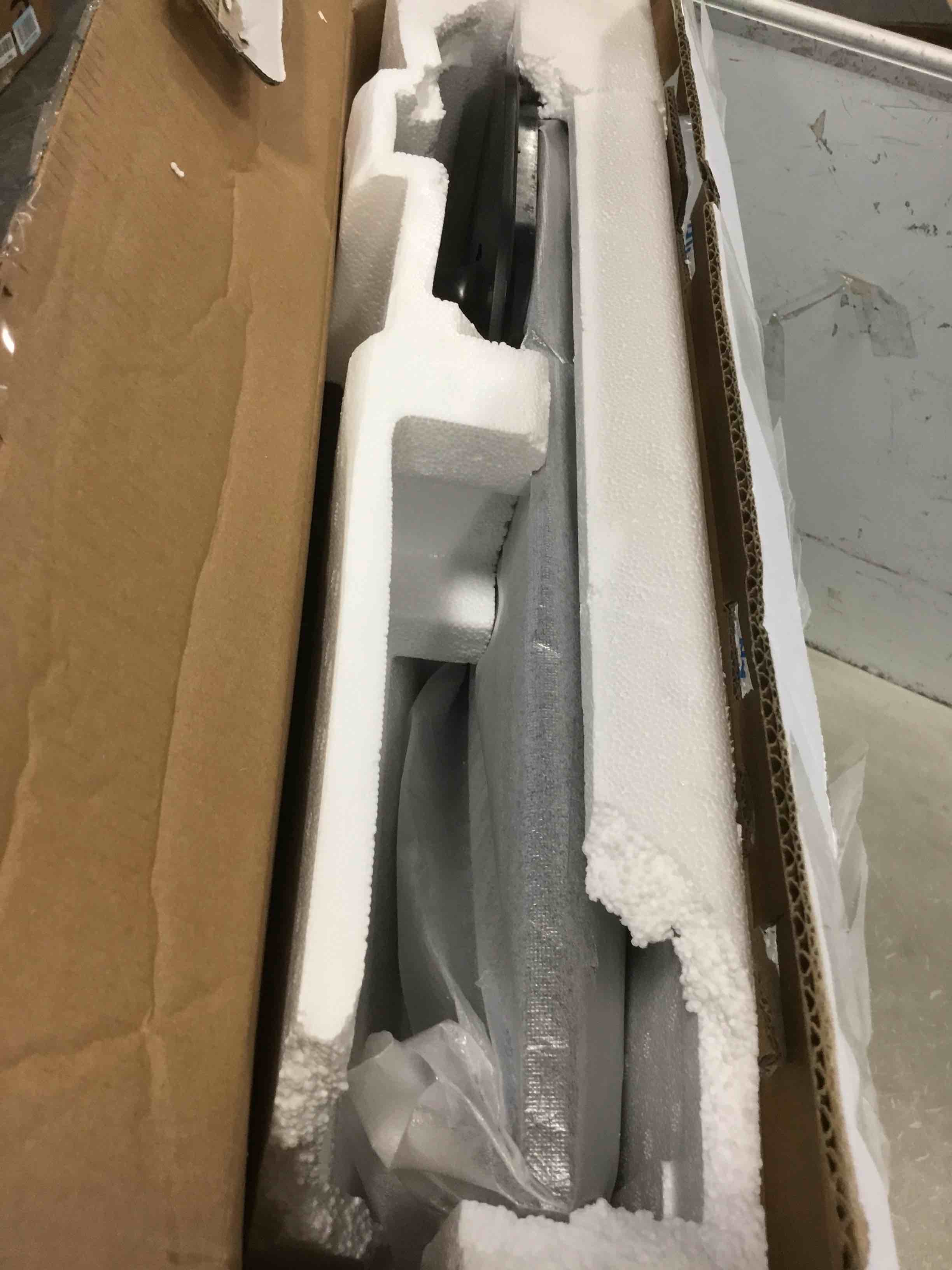https://s3.amazonaws.com/lotting-images-prod/bidfta/YEL5999972_1707943602147.jpeg