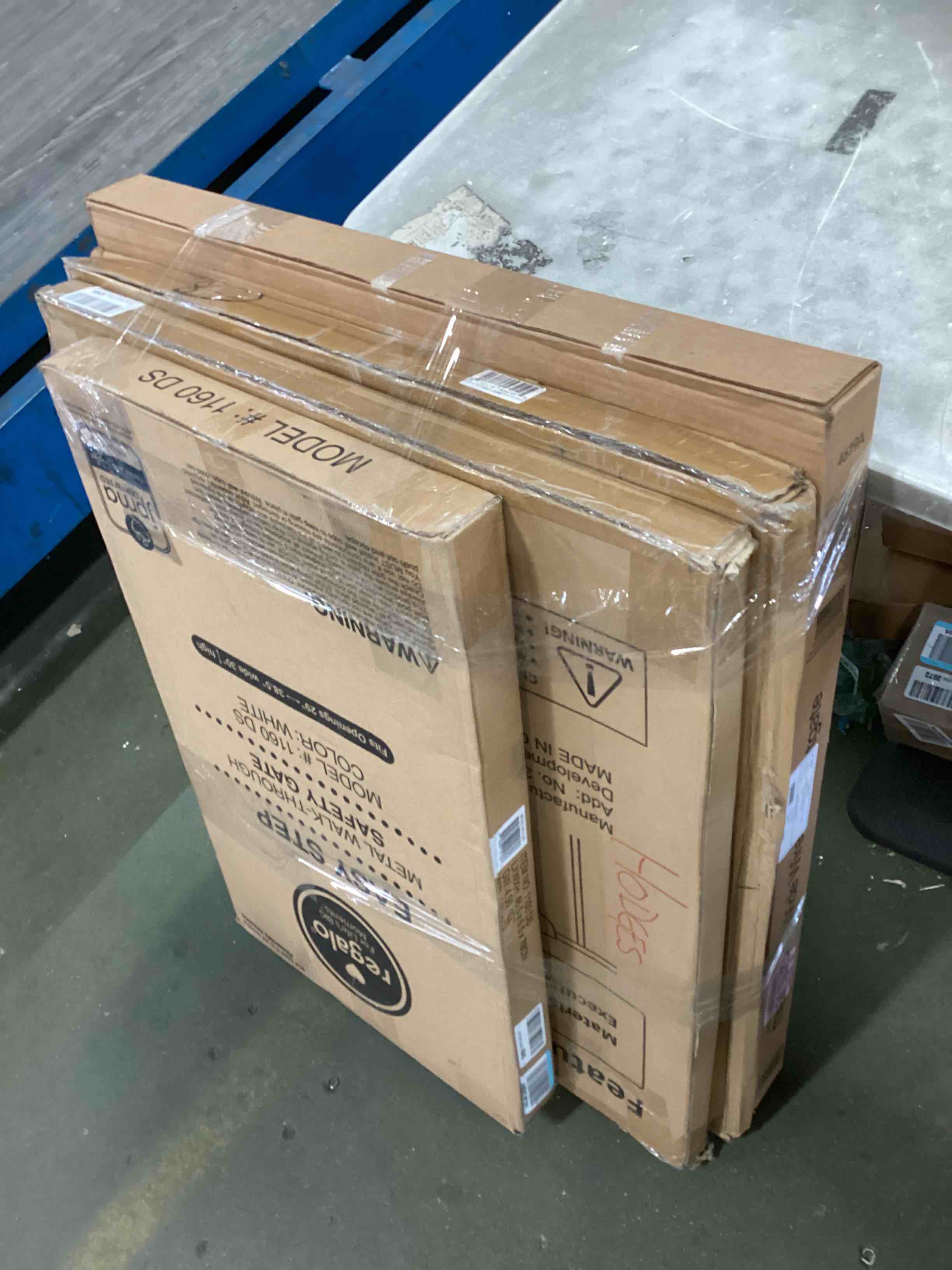 https://s3.amazonaws.com/lotting-images-prod/bidfta/YEL6000248_1708099213514.jpeg