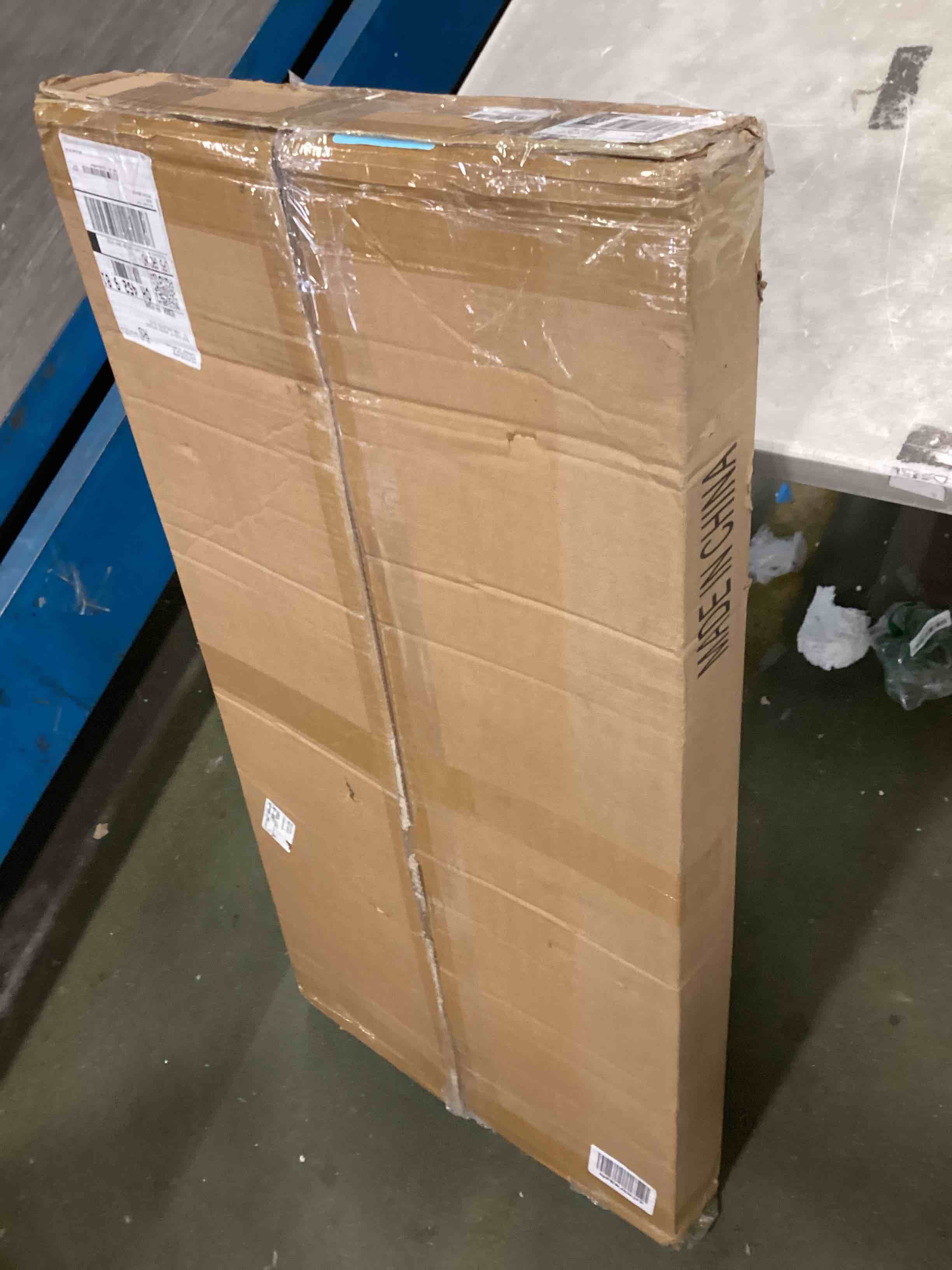 https://s3.amazonaws.com/lotting-images-prod/bidfta/YEL6000299_1708104596531.jpeg