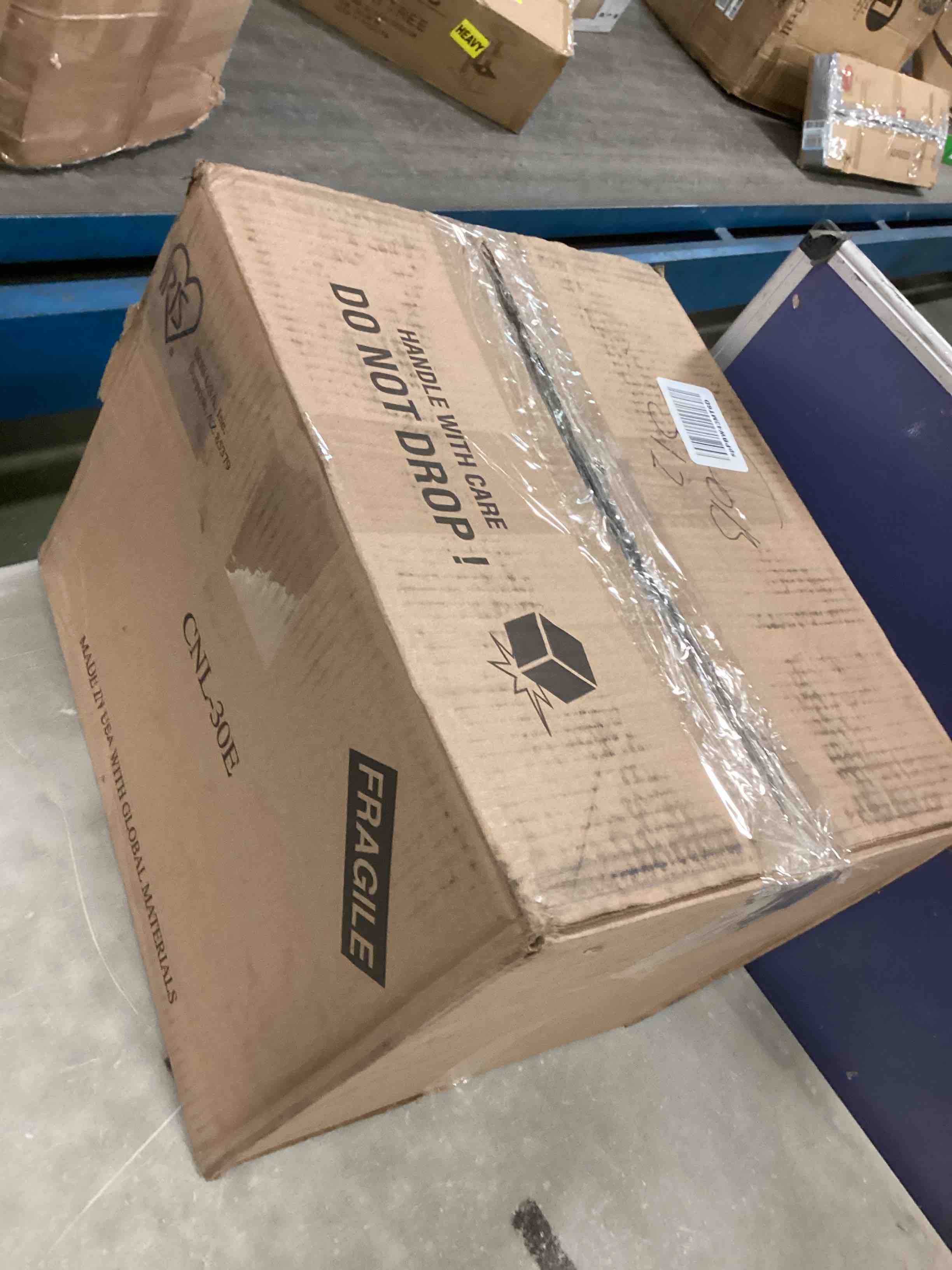 https://s3.amazonaws.com/lotting-images-prod/bidfta/YEL6000343_1708111720618.jpeg