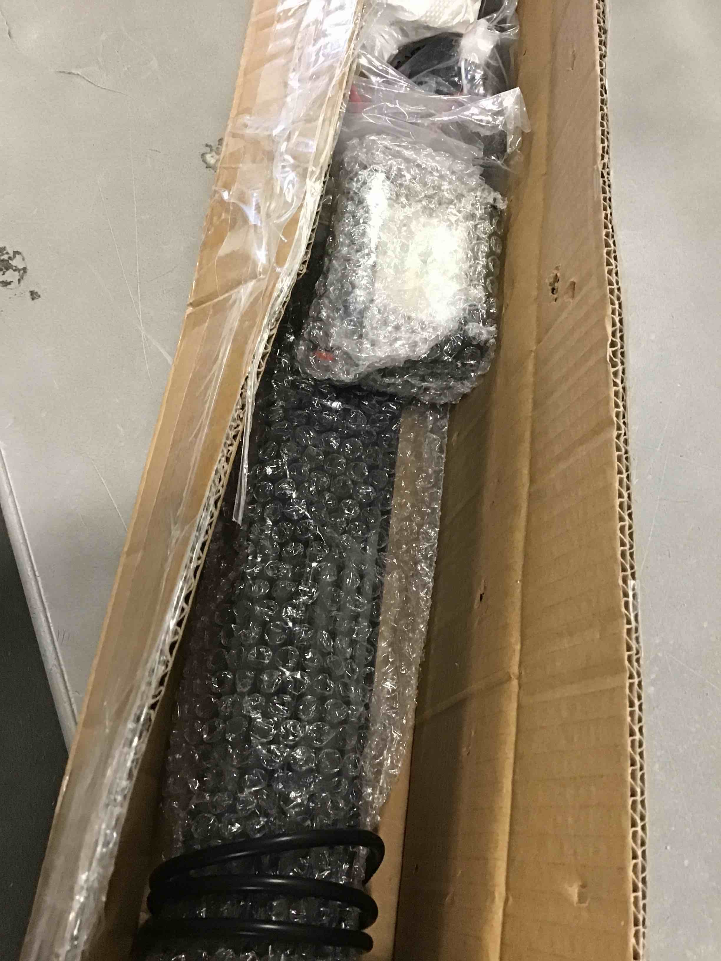 https://s3.amazonaws.com/lotting-images-prod/bidfta/YEL6000539_1707074035249.jpeg