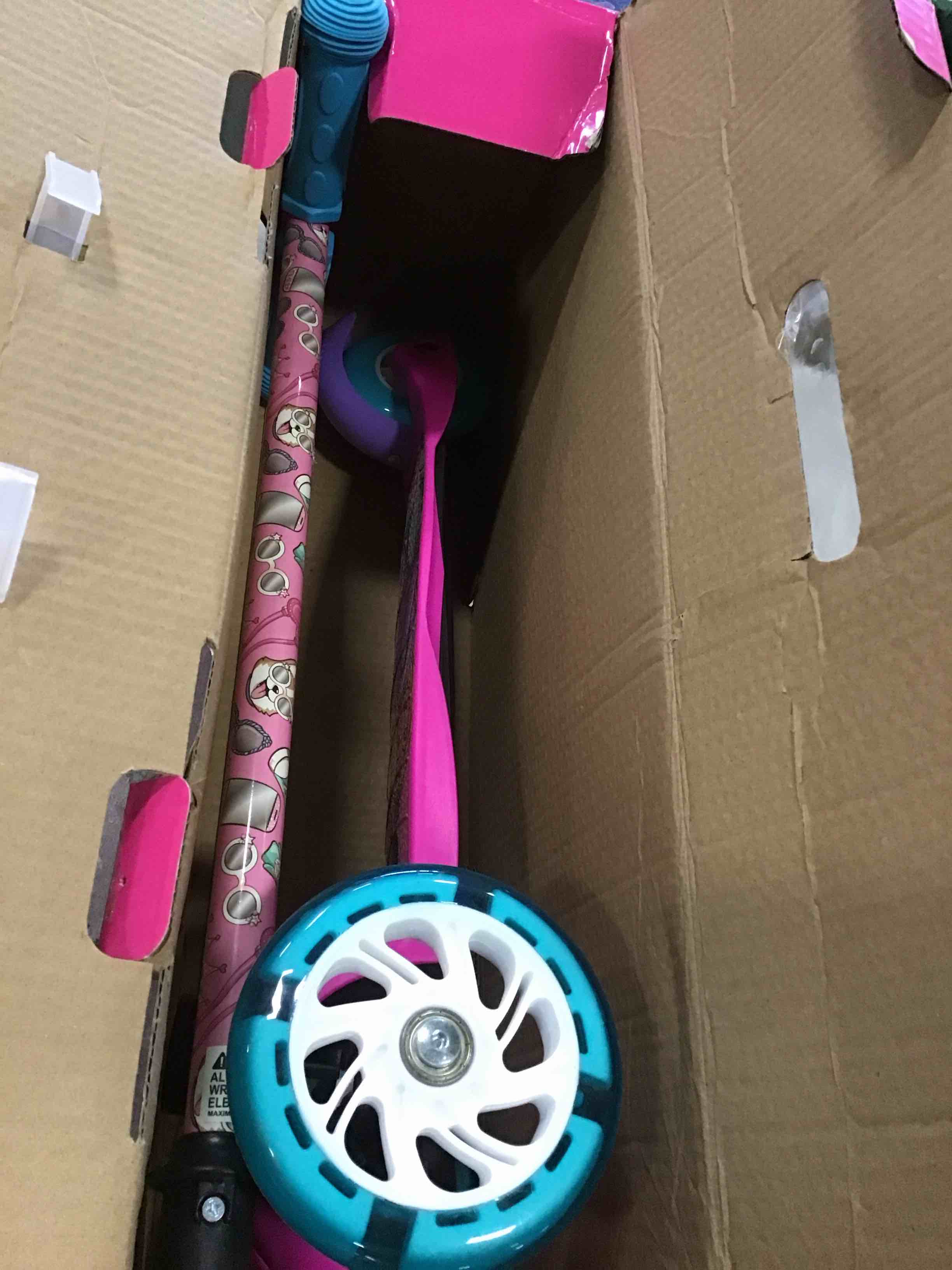 https://s3.amazonaws.com/lotting-images-prod/bidfta/YEL6000705_1707149459761.jpeg
