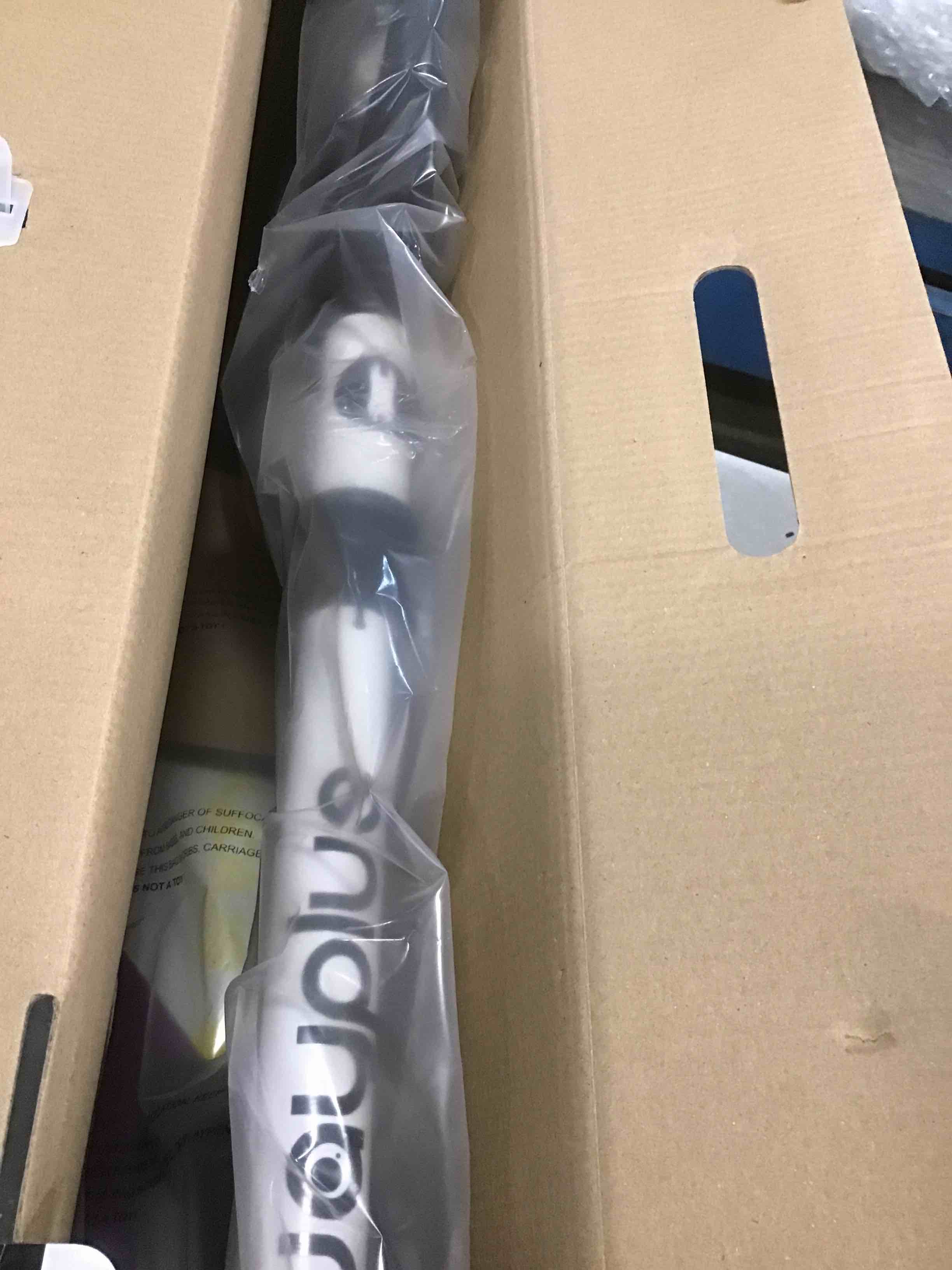 https://s3.amazonaws.com/lotting-images-prod/bidfta/YEL6001031_1707239350110.jpeg