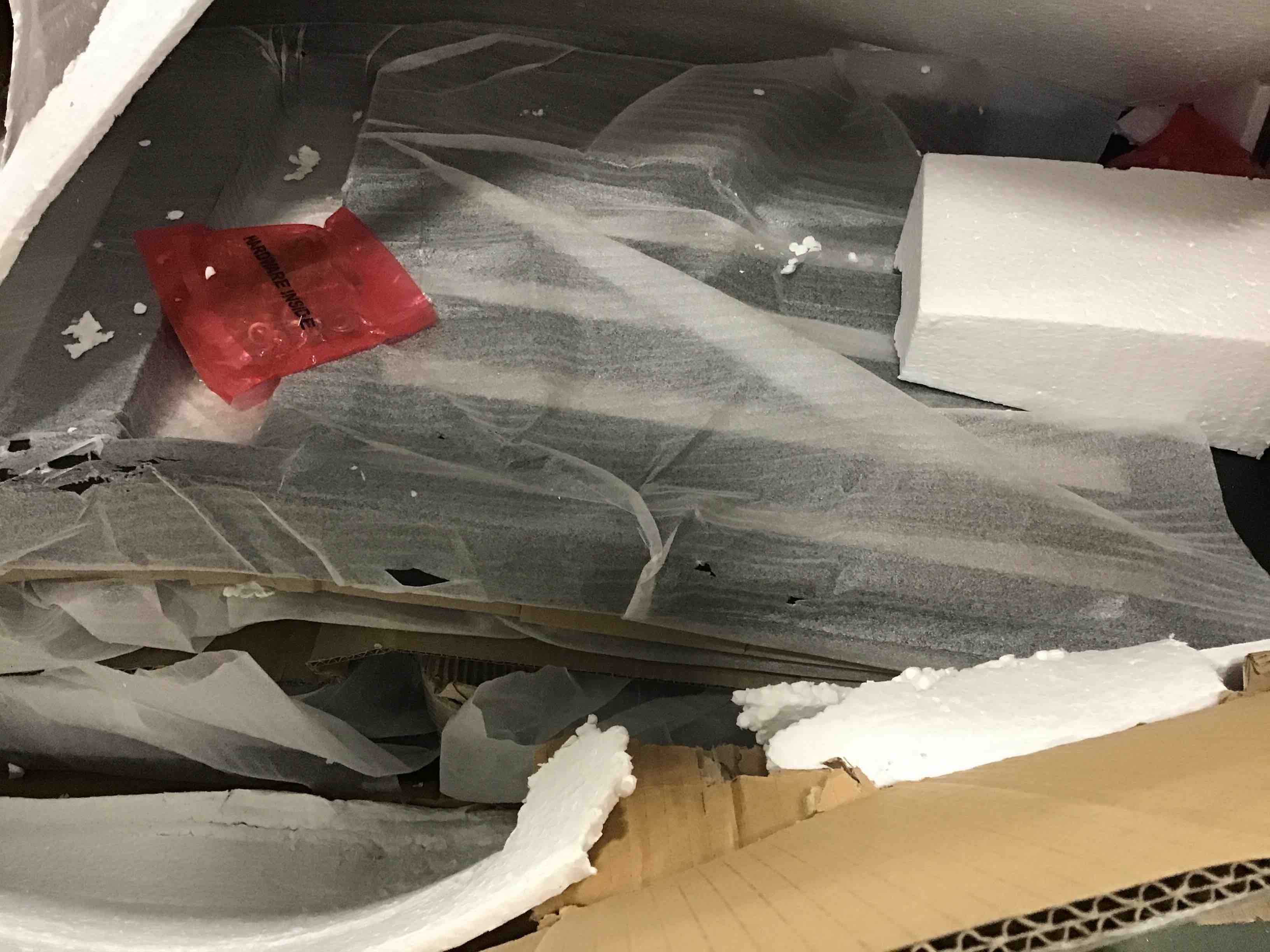 https://s3.amazonaws.com/lotting-images-prod/bidfta/YEL6001195_1707314337107.jpeg