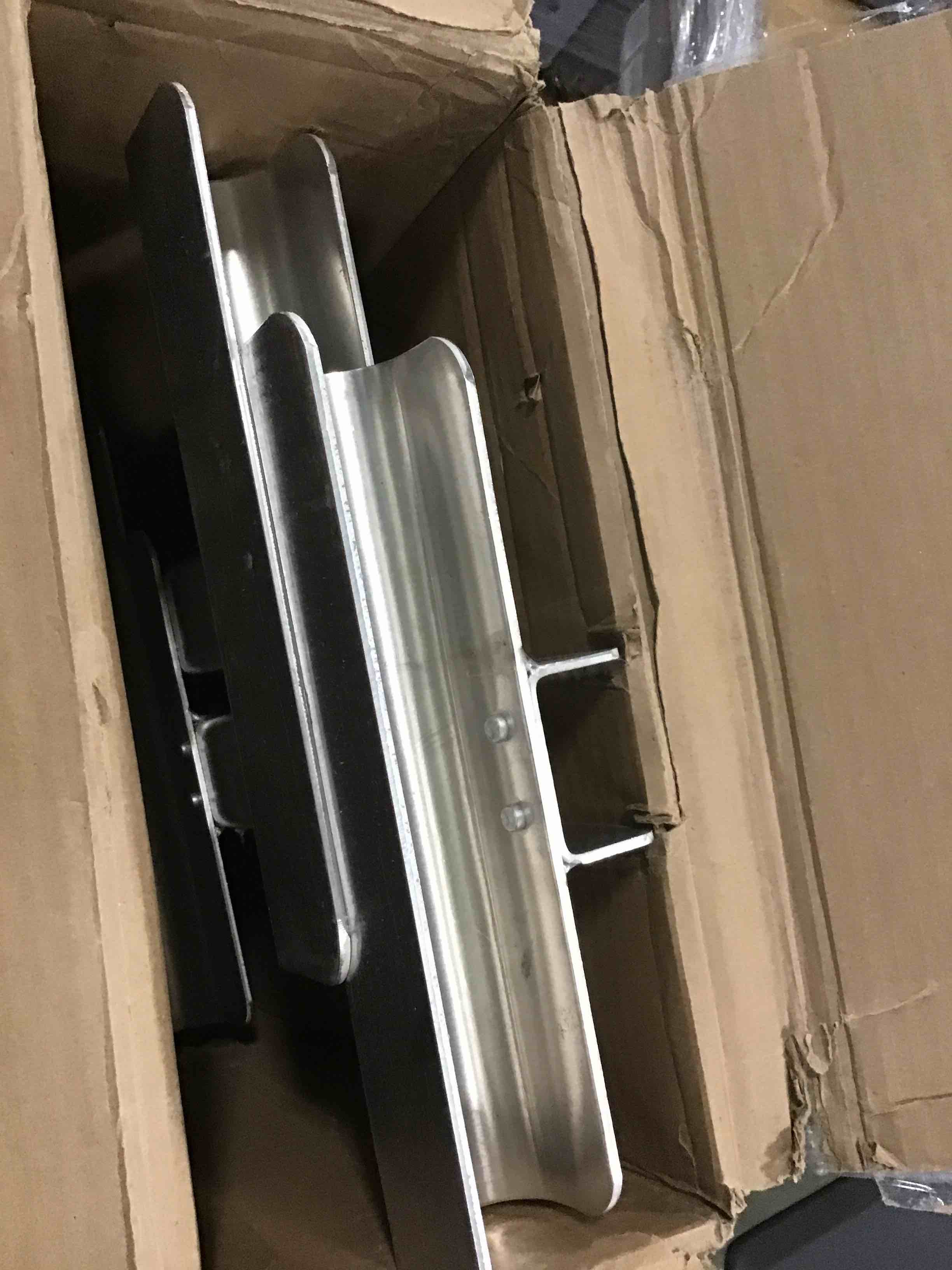 https://s3.amazonaws.com/lotting-images-prod/bidfta/YEL6001213_1707316303069.jpeg