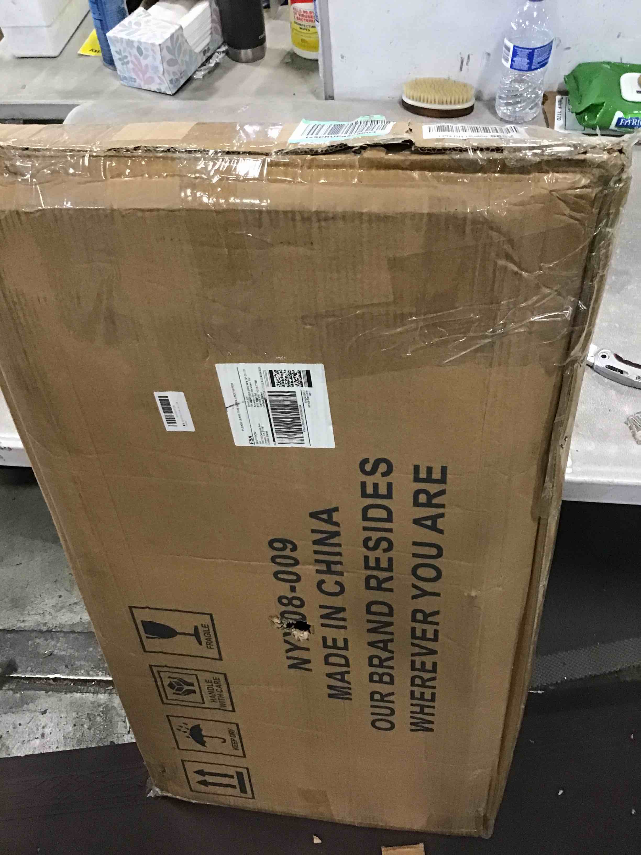 https://s3.amazonaws.com/lotting-images-prod/bidfta/YEL6001306_1707331525088.jpeg