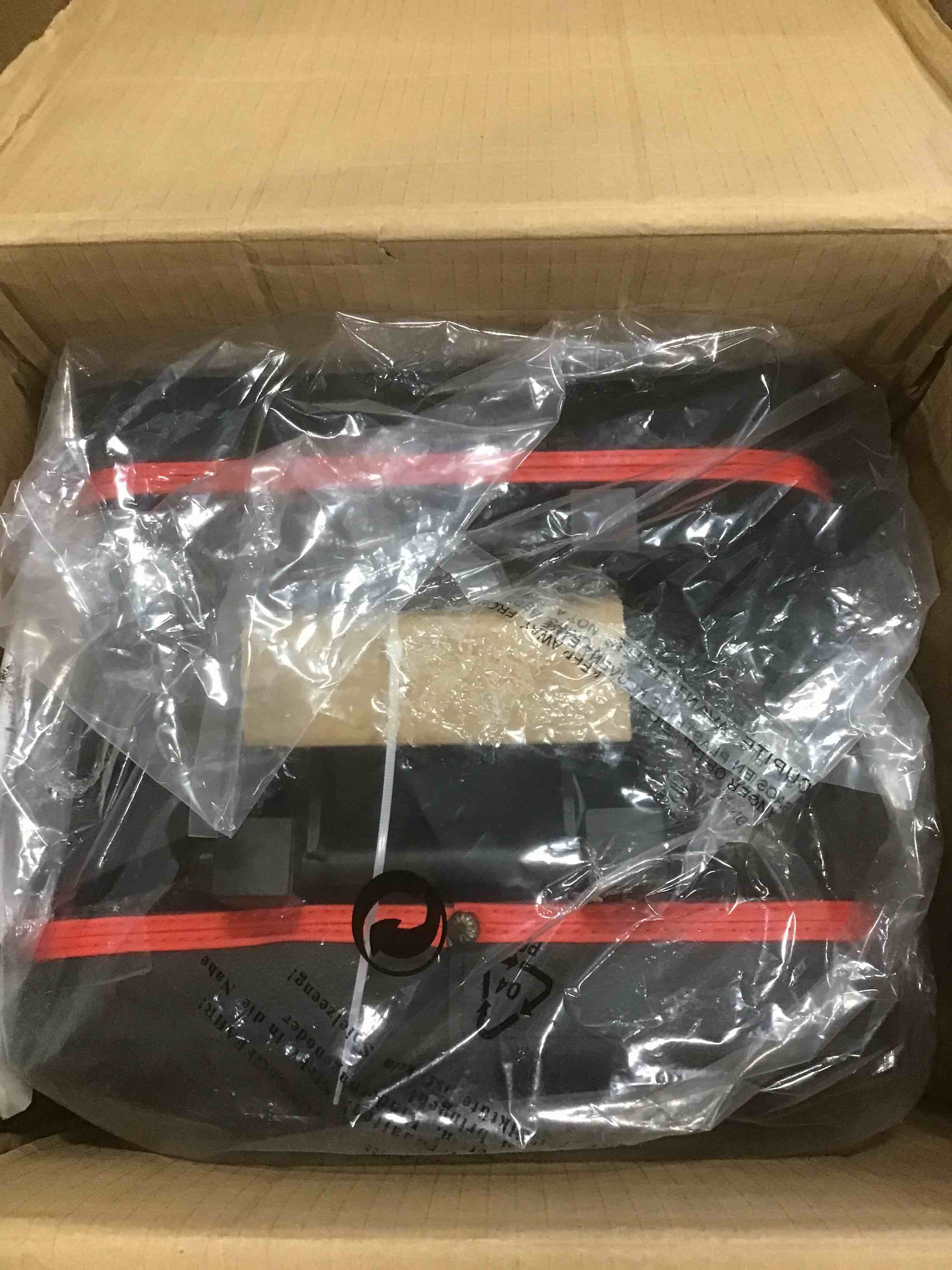 https://s3.amazonaws.com/lotting-images-prod/bidfta/YEL6001560_1707412884119.jpeg
