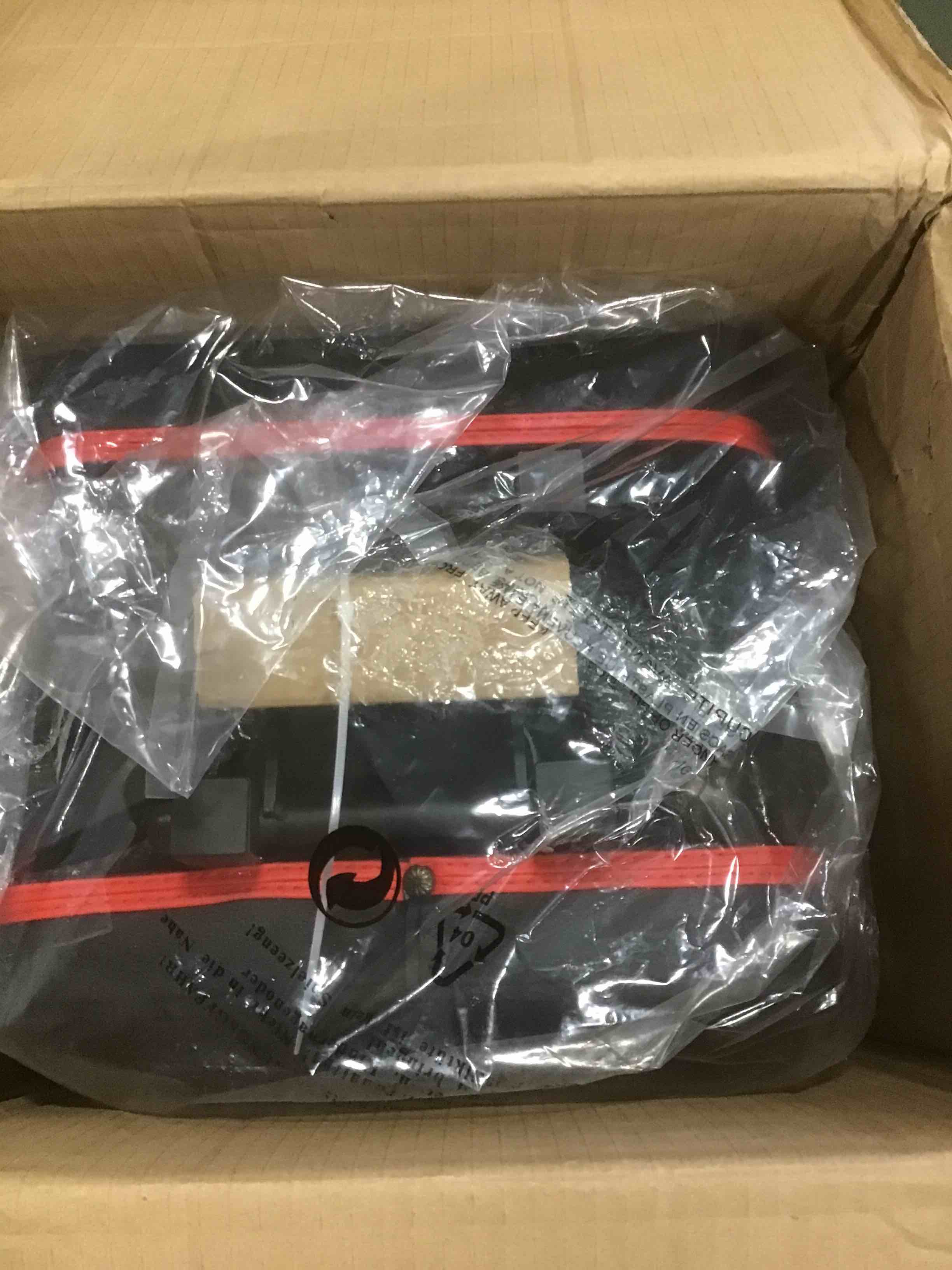 https://s3.amazonaws.com/lotting-images-prod/bidfta/YEL6001560_1707412885808.jpeg