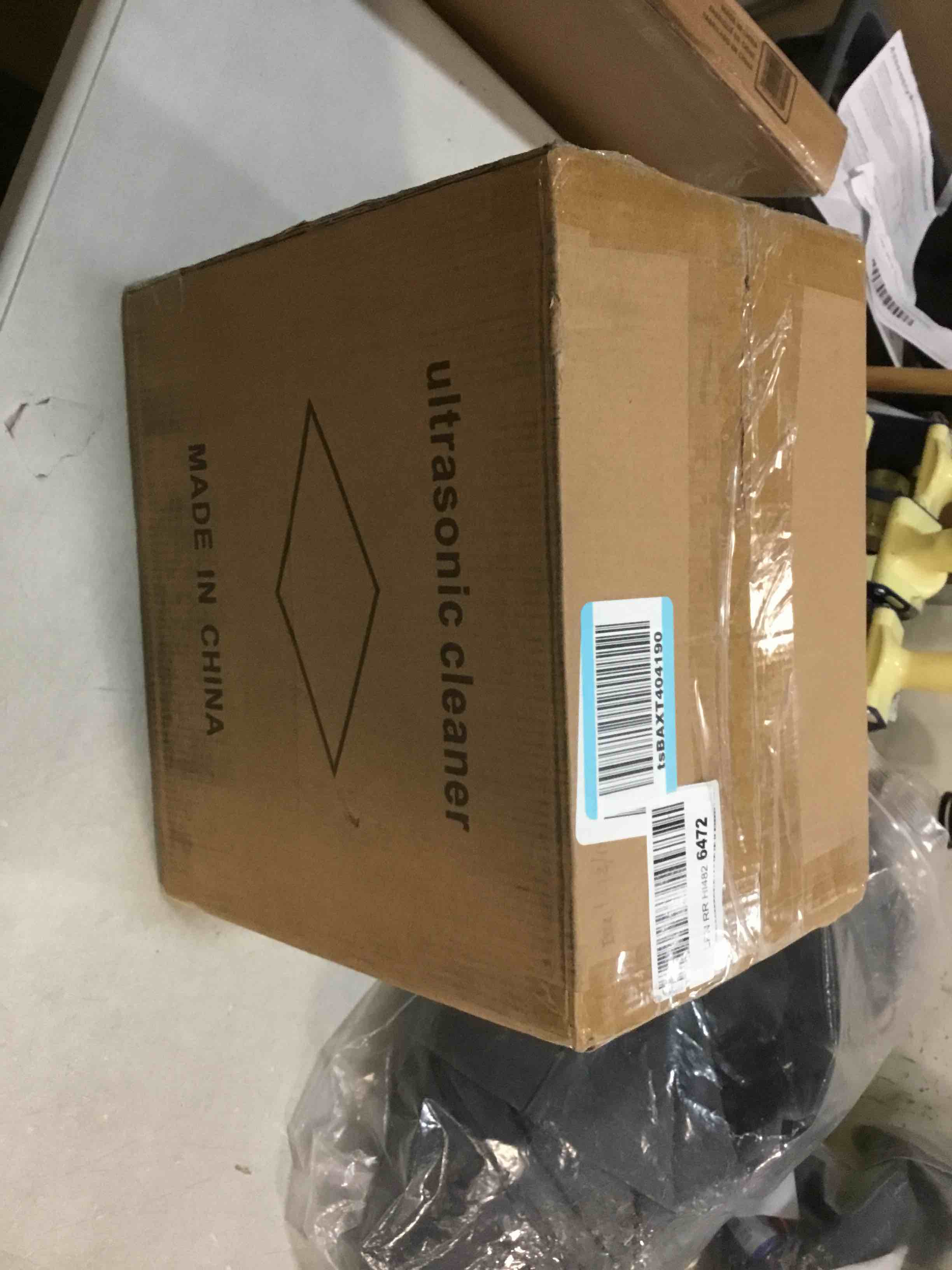 https://s3.amazonaws.com/lotting-images-prod/bidfta/YEL6002259_1707400606701.jpeg