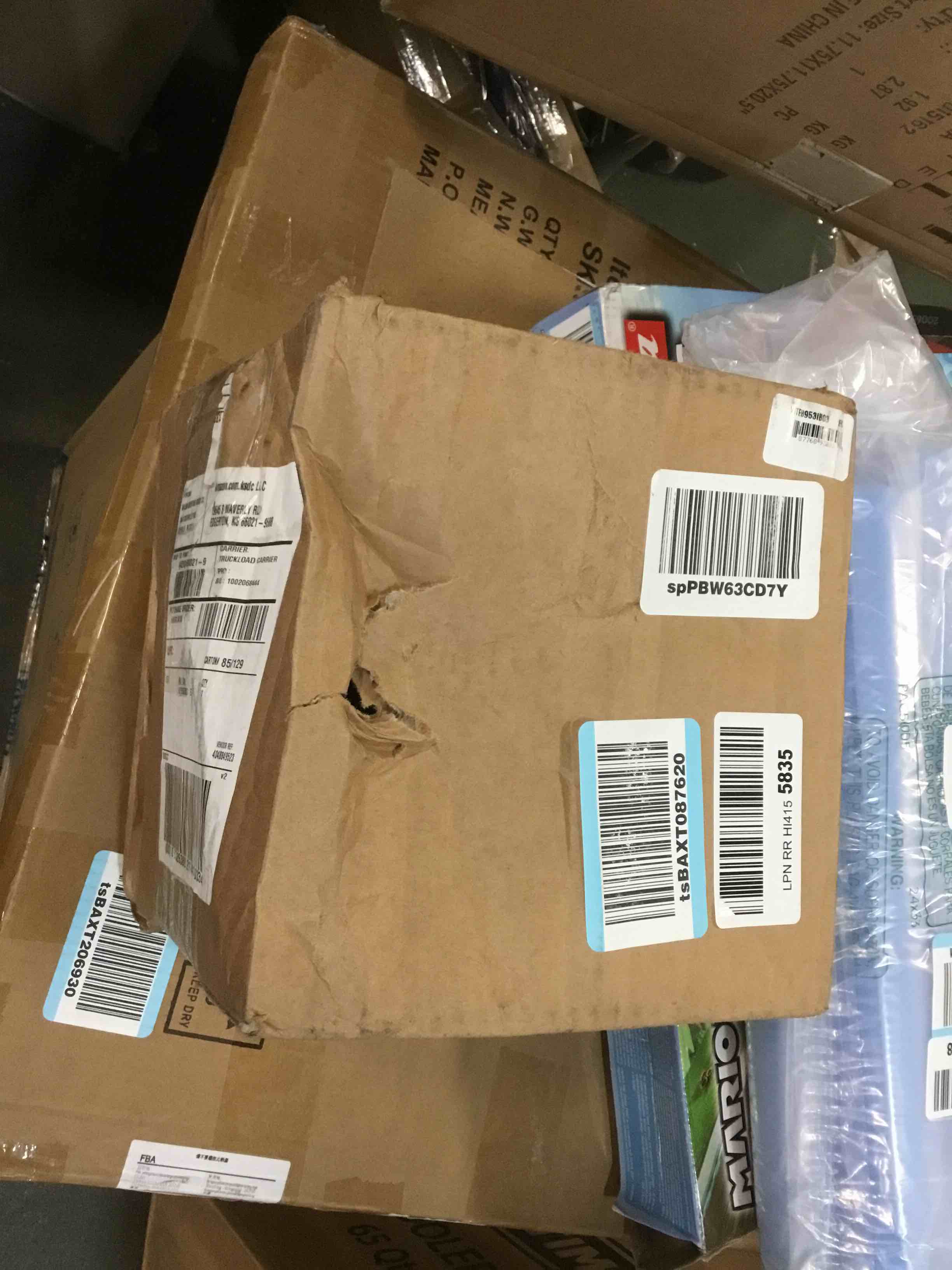 https://s3.amazonaws.com/lotting-images-prod/bidfta/YEL6002532_1707497734037.jpeg