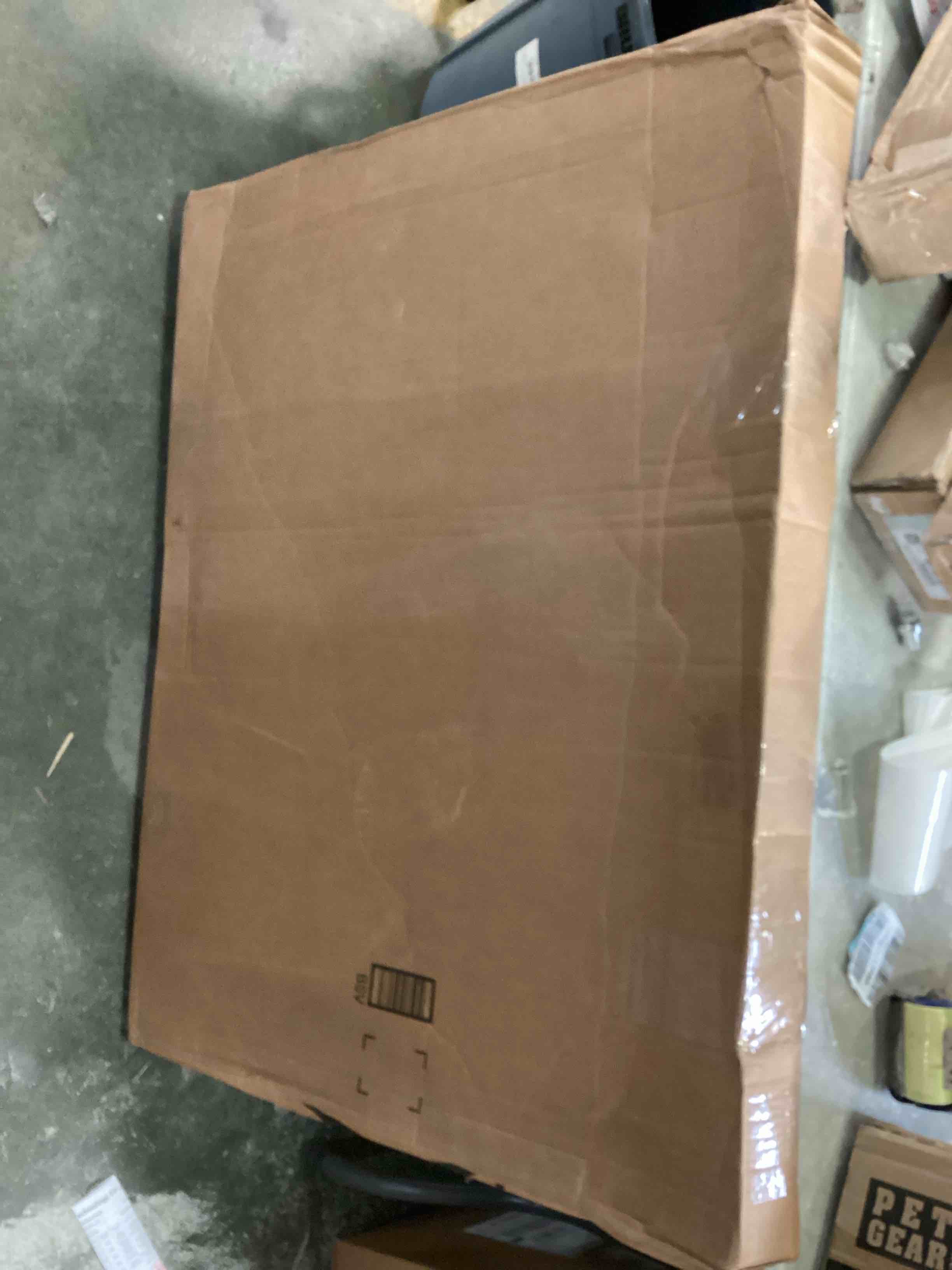 https://s3.amazonaws.com/lotting-images-prod/bidfta/YEL6002772_1707850009089.jpeg