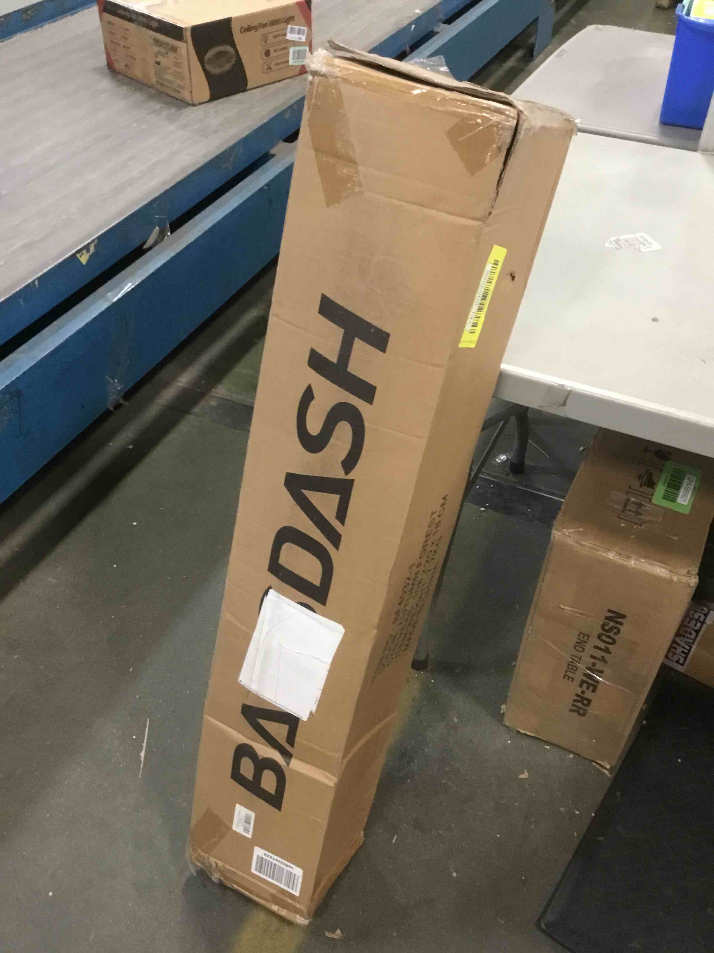 https://s3.amazonaws.com/lotting-images-prod/bidfta/YEL6003506_1707063143338.jpeg