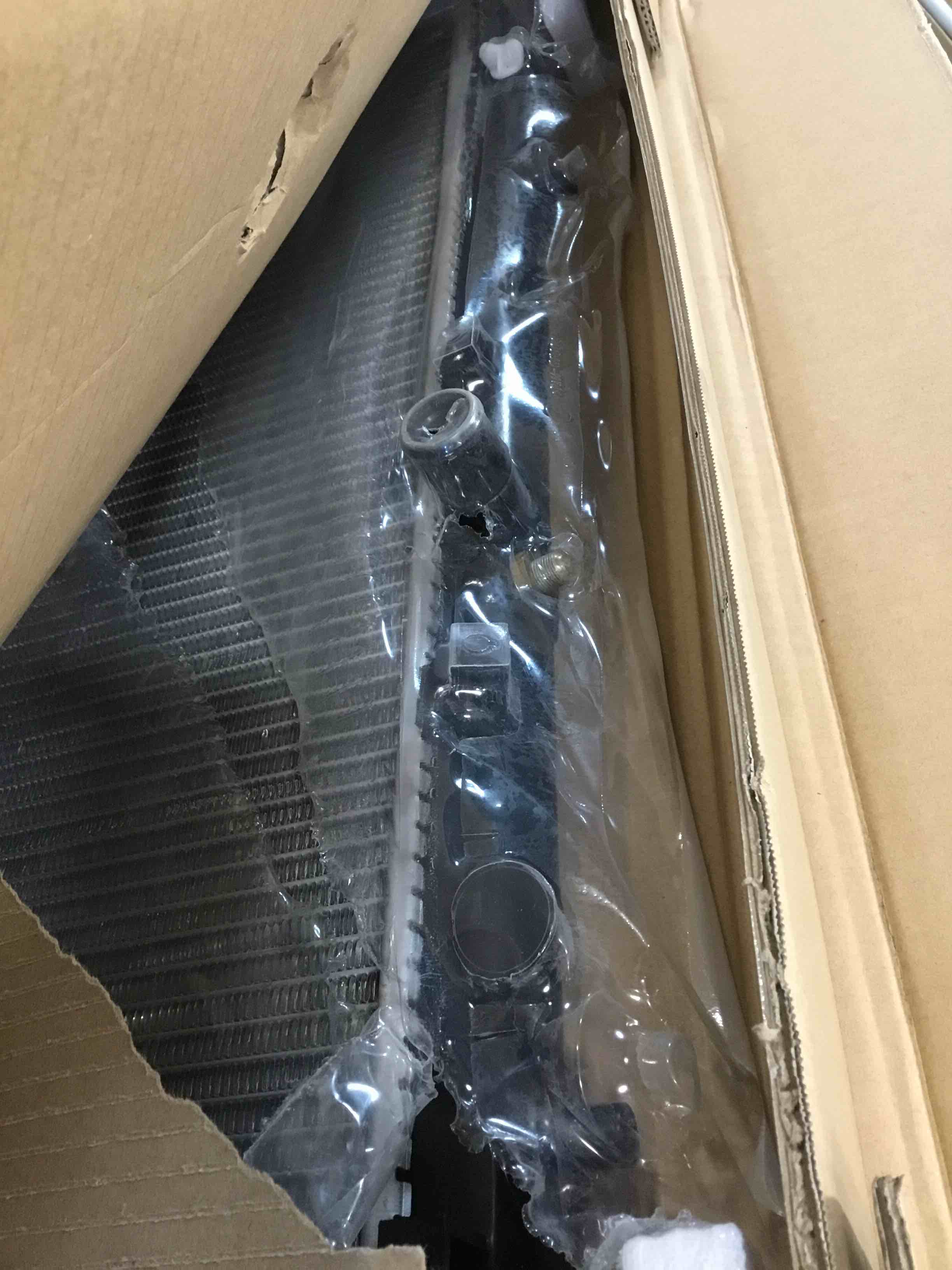 https://s3.amazonaws.com/lotting-images-prod/bidfta/YEL6003600_1707078429547.jpeg