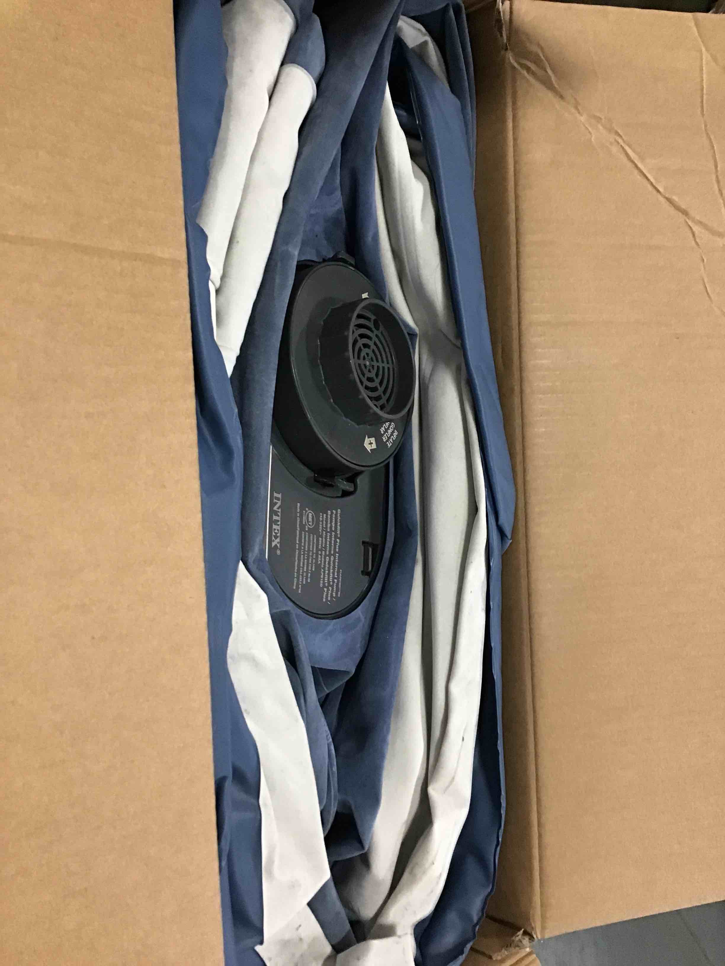 https://s3.amazonaws.com/lotting-images-prod/bidfta/YEL6004972_1707162038570.jpeg