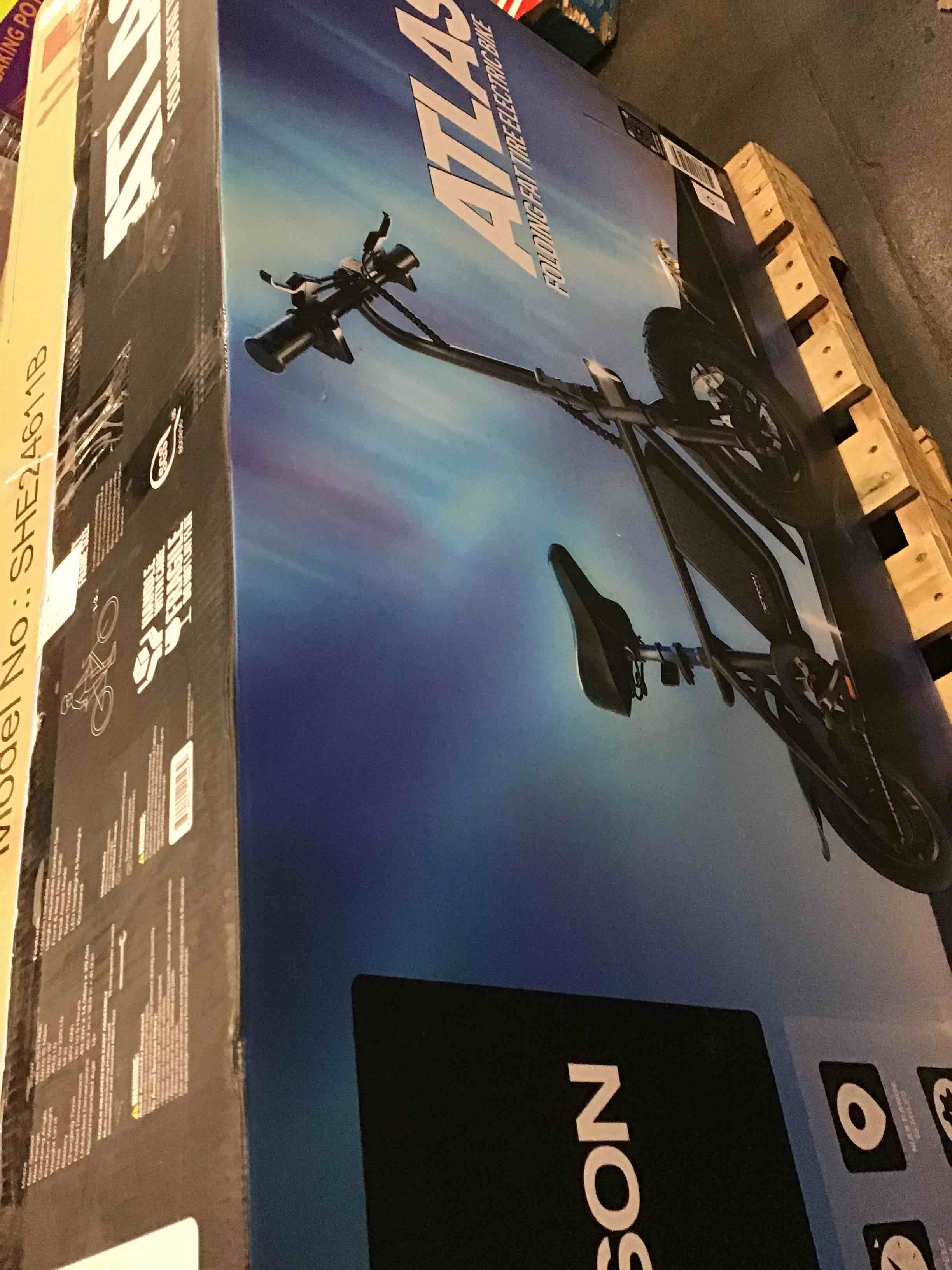 https://s3.amazonaws.com/lotting-images-prod/bidfta/YEL6004998_1707165296779.jpeg