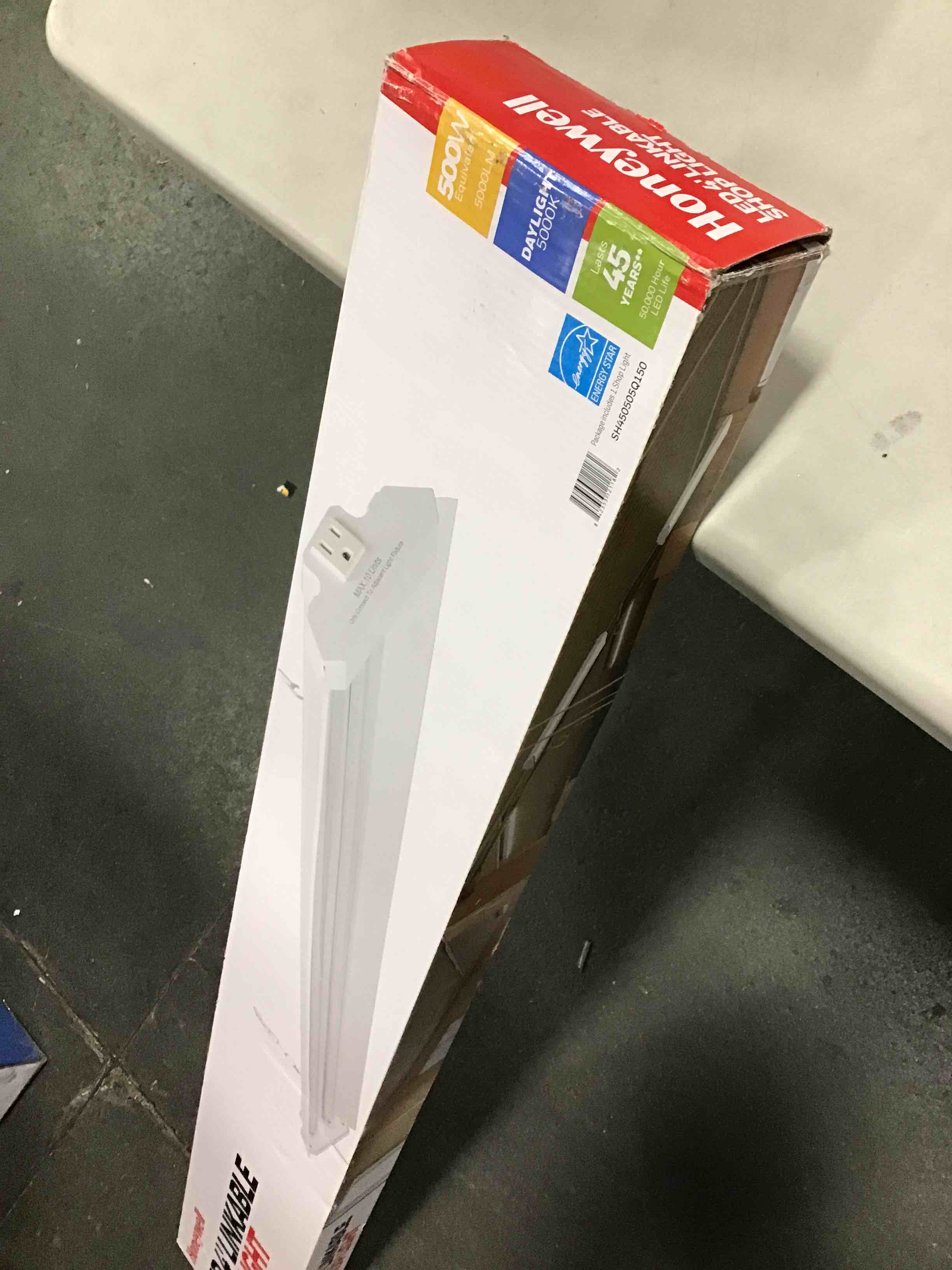 https://s3.amazonaws.com/lotting-images-prod/bidfta/YEL6005017_1707221459574.jpeg